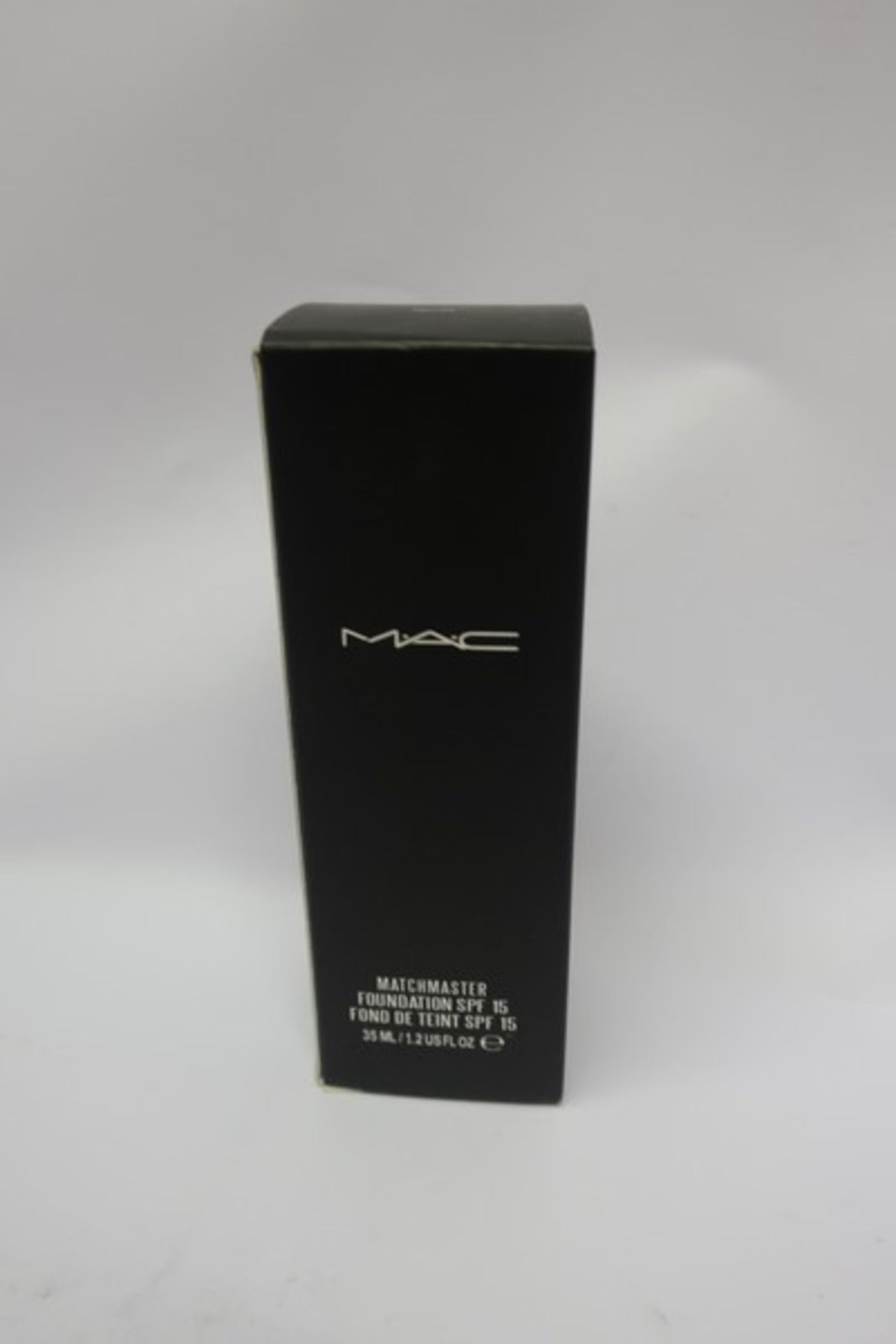 Eleven MAC matchmaster foundation SPF 15 (35 ml).