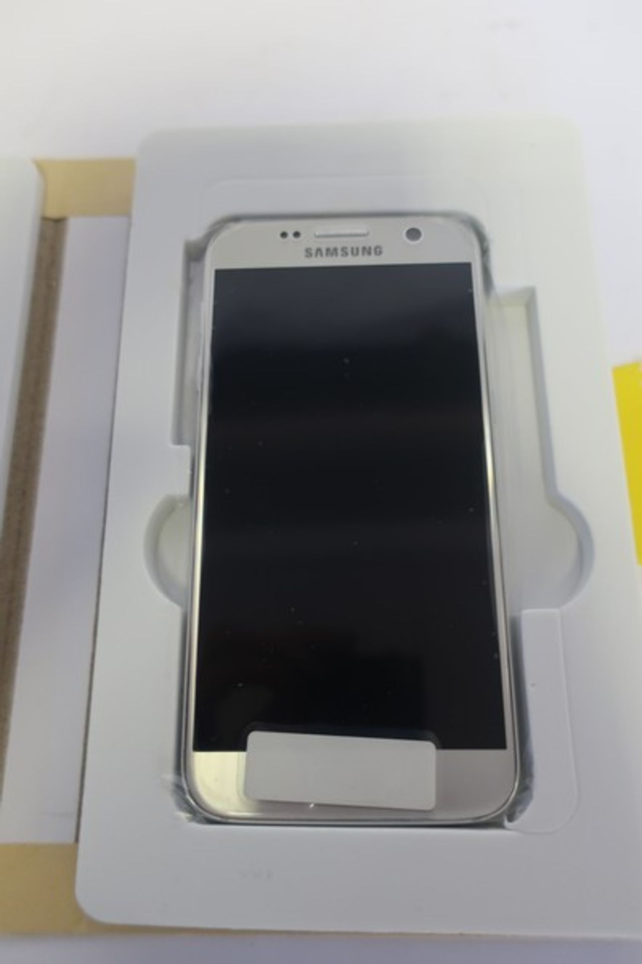 A refurbished Samsung Galaxy S7 SM-G930F 32GB in Silver (IMEI: 355230088776681).