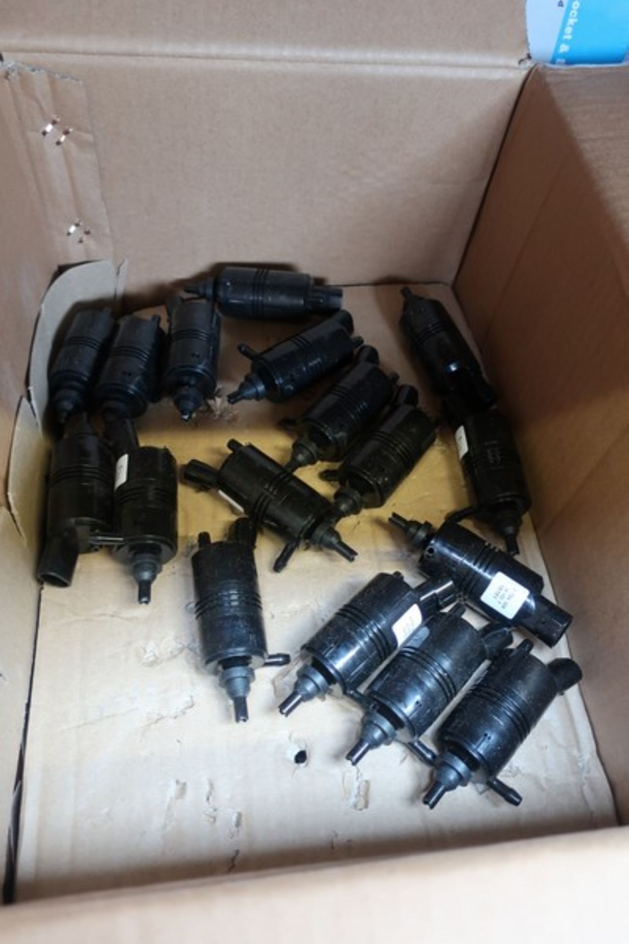 A quantity of as new 24 volt weather packs 70000156 - SL (Approximately 30).