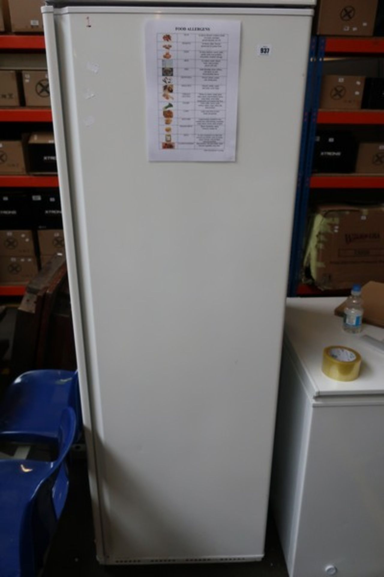 A Polar refrigeration fridge CD612, white.