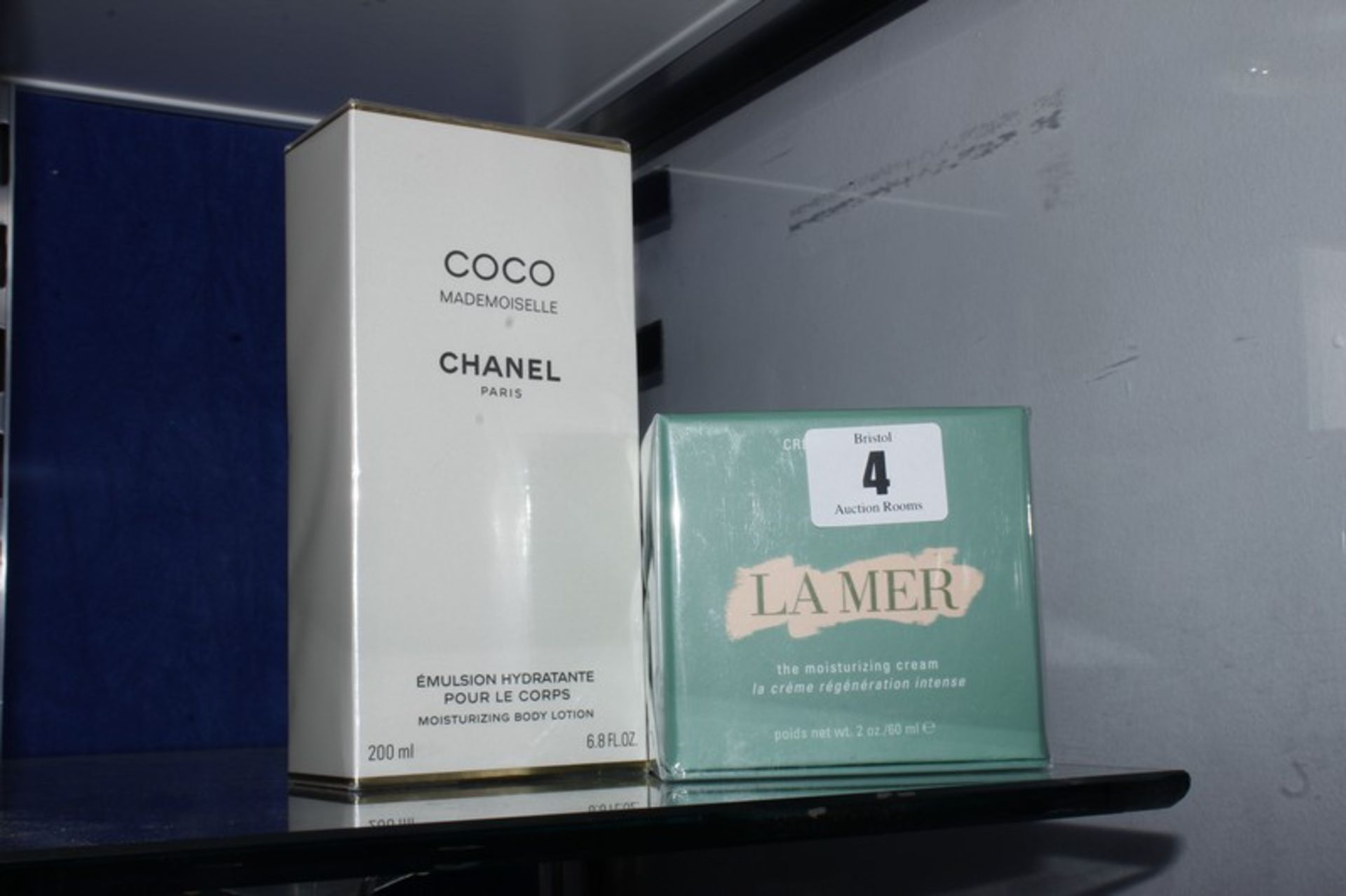 Chanel CoCo Mademoiselle moisturising body lotion (200ml), La Mer the moisturising cream (60ml).