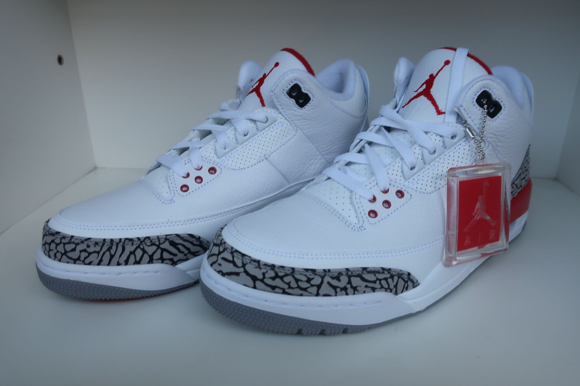 A pair of as new Nike Air Jordan 3 Retro (UK 9). - Image 2 of 6
