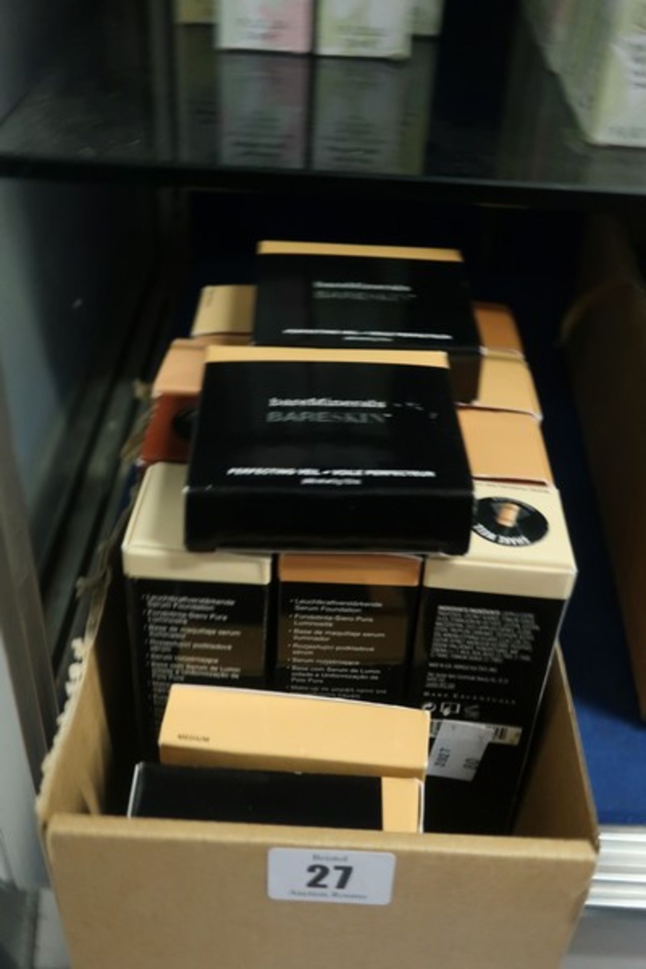 A quantity of BareMinerals Bareskin cosmetics to include pure brightening serum foundations and