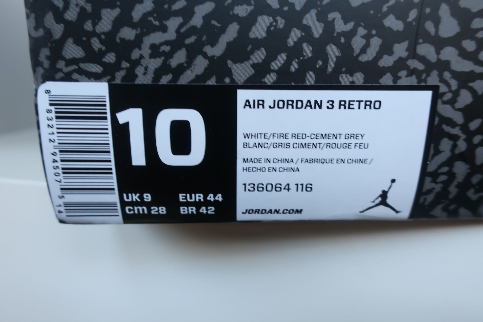 A pair of as new Nike Air Jordan 3 Retro (UK 9). - Image 6 of 6