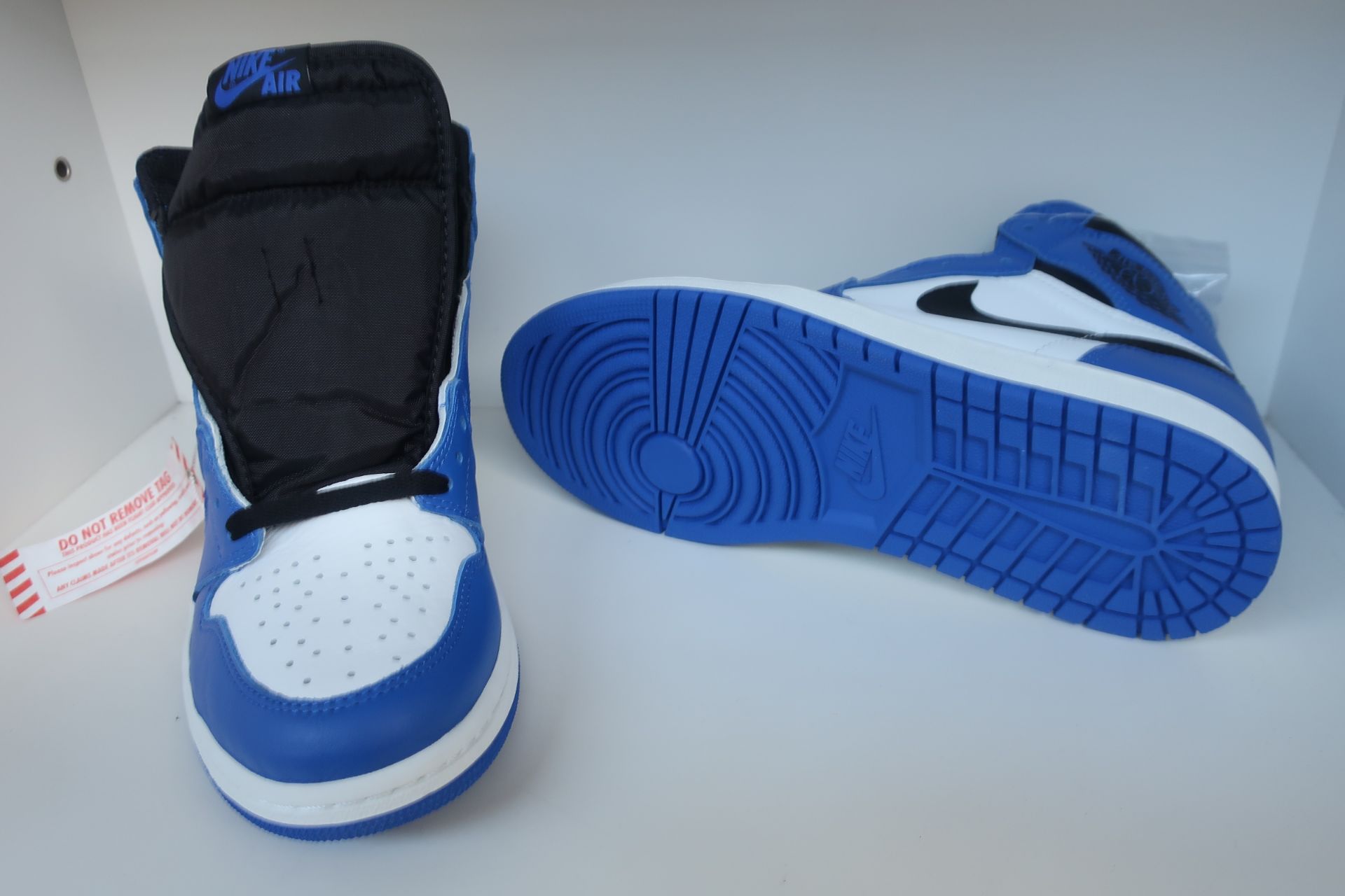 A pair of as new Nike Air Jordan 1 Retro hi-tops (UK 9). - Image 3 of 7