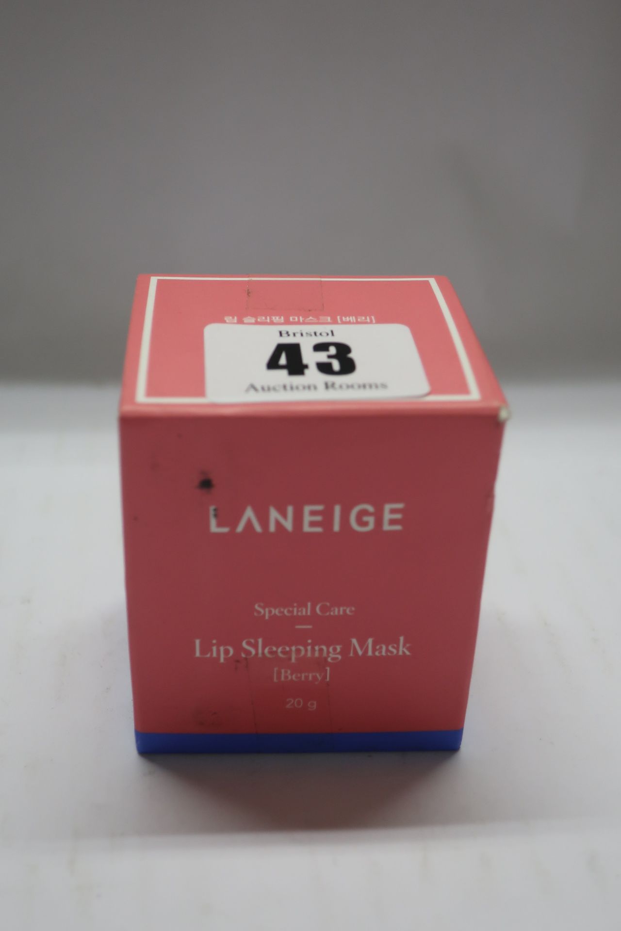 Eight Laneige special care lip sleeping masks (20g).