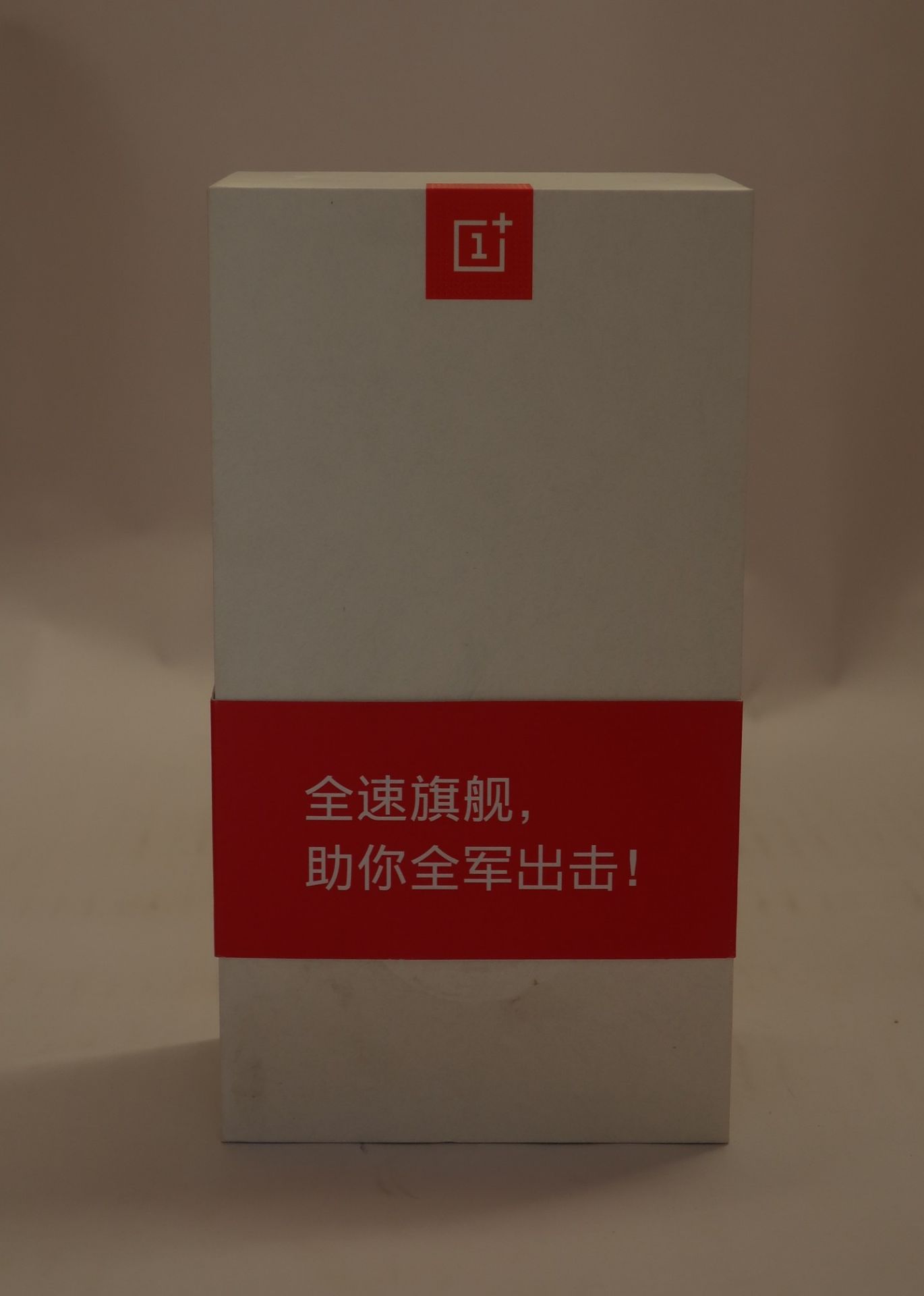 A boxed as new OnePlus 6T A6010 8GB/128GB in Midnight Black (IMEI: 869386041903371) (Two pin plug in