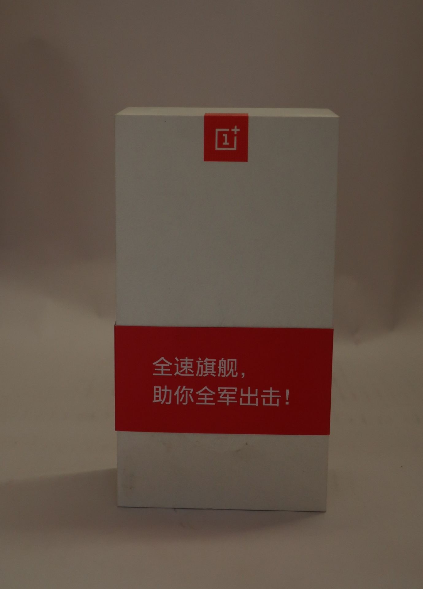 A boxed as new OnePlus 6T A6010 8GB RAM/128GB ROM in Midnight Black (IMEI: 869386040798673) (Two pin