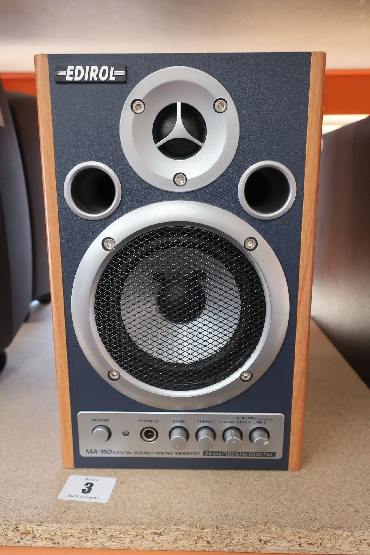 A pair of pre-owned Roland Edirol MA-15D Digital Stereo Micro Monitor Speakers in Blue/Natural (