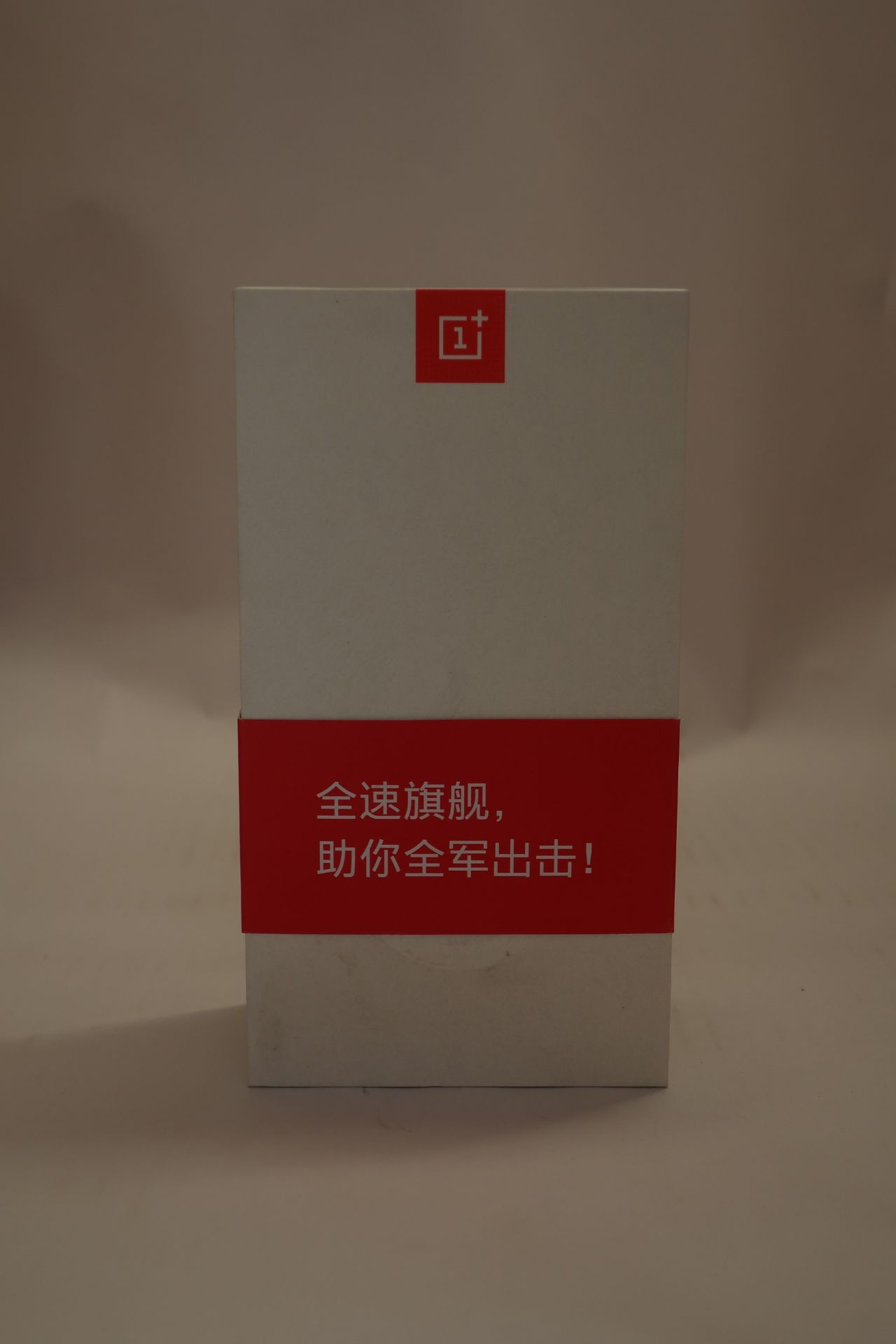 A boxed as new OnePlus 6T A6010 8GB RAM/128GB ROM in Midnight Black (869306040796610)(Two pin plug