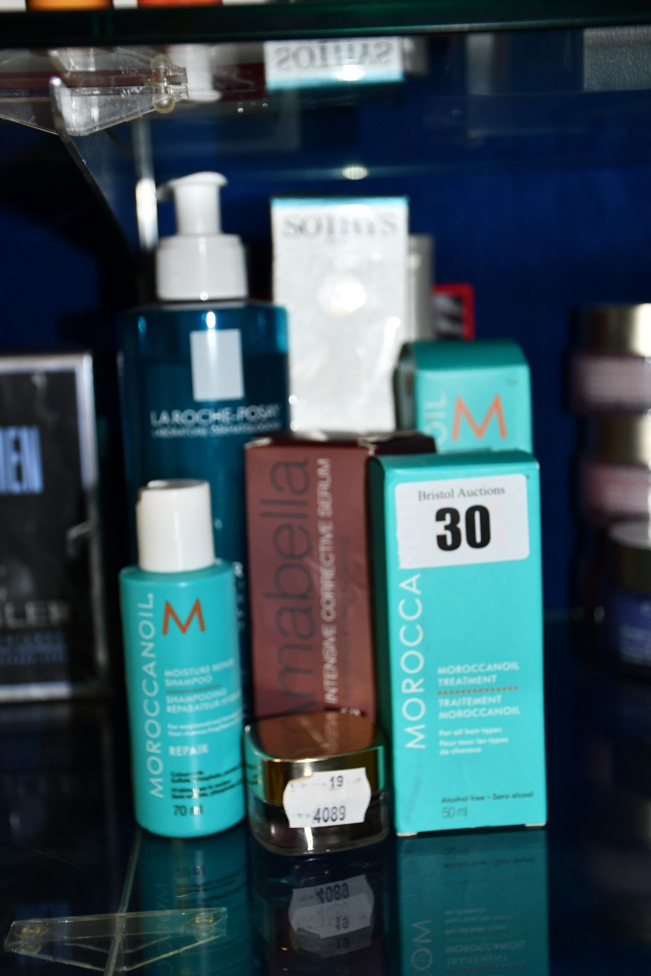 Ten as new toiletries/skin care items to include Sothys Paris, Decleor, La Roche-Posay, Laura