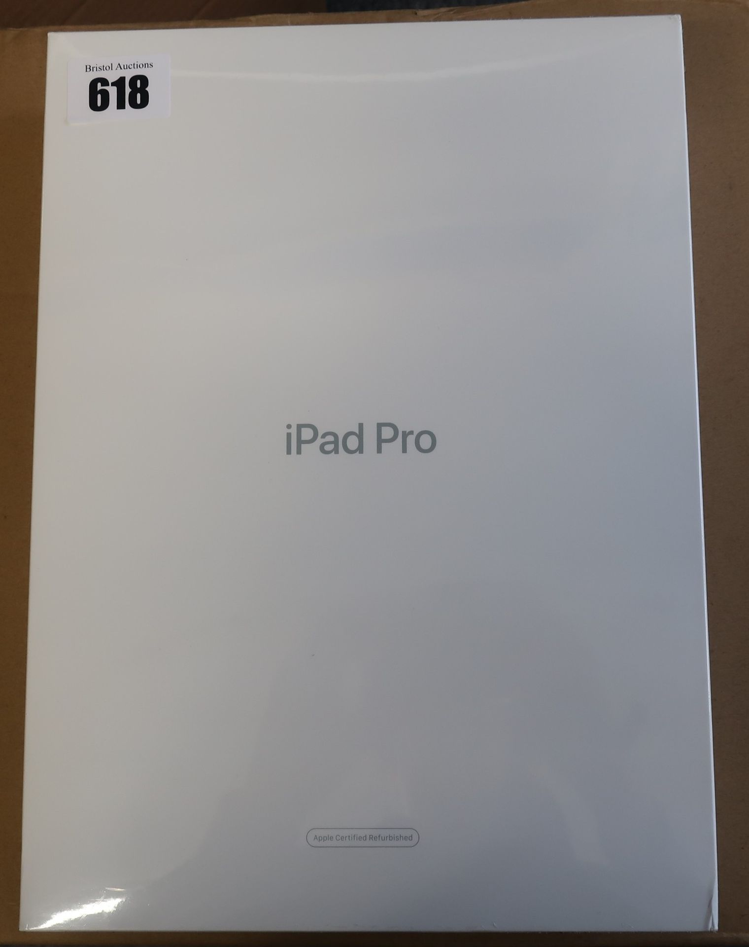 An Apple Refurbished 12.9-inch iPad Pro (2nd Generation) Wi-Fi 256GB A1670 (FP6J2B/A RFB) in Gold (