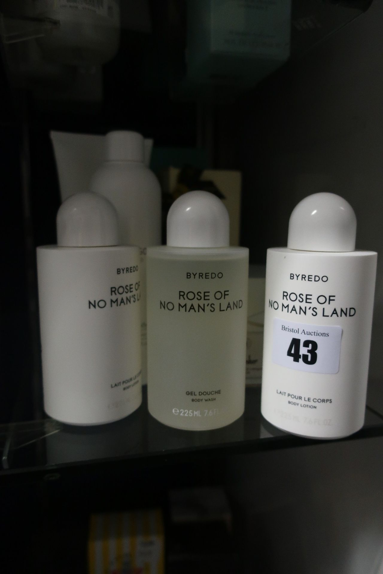 A quantity of luxury toiletries to include Byredo, Blue Lagooon and Sabon.