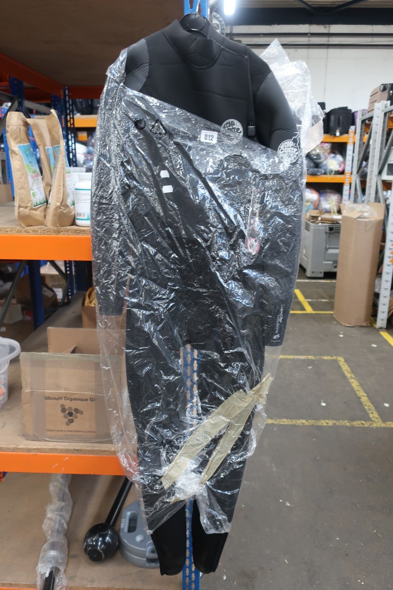 An as new Ripcurl Flash bomb Heat seeker wet suit (size XL).