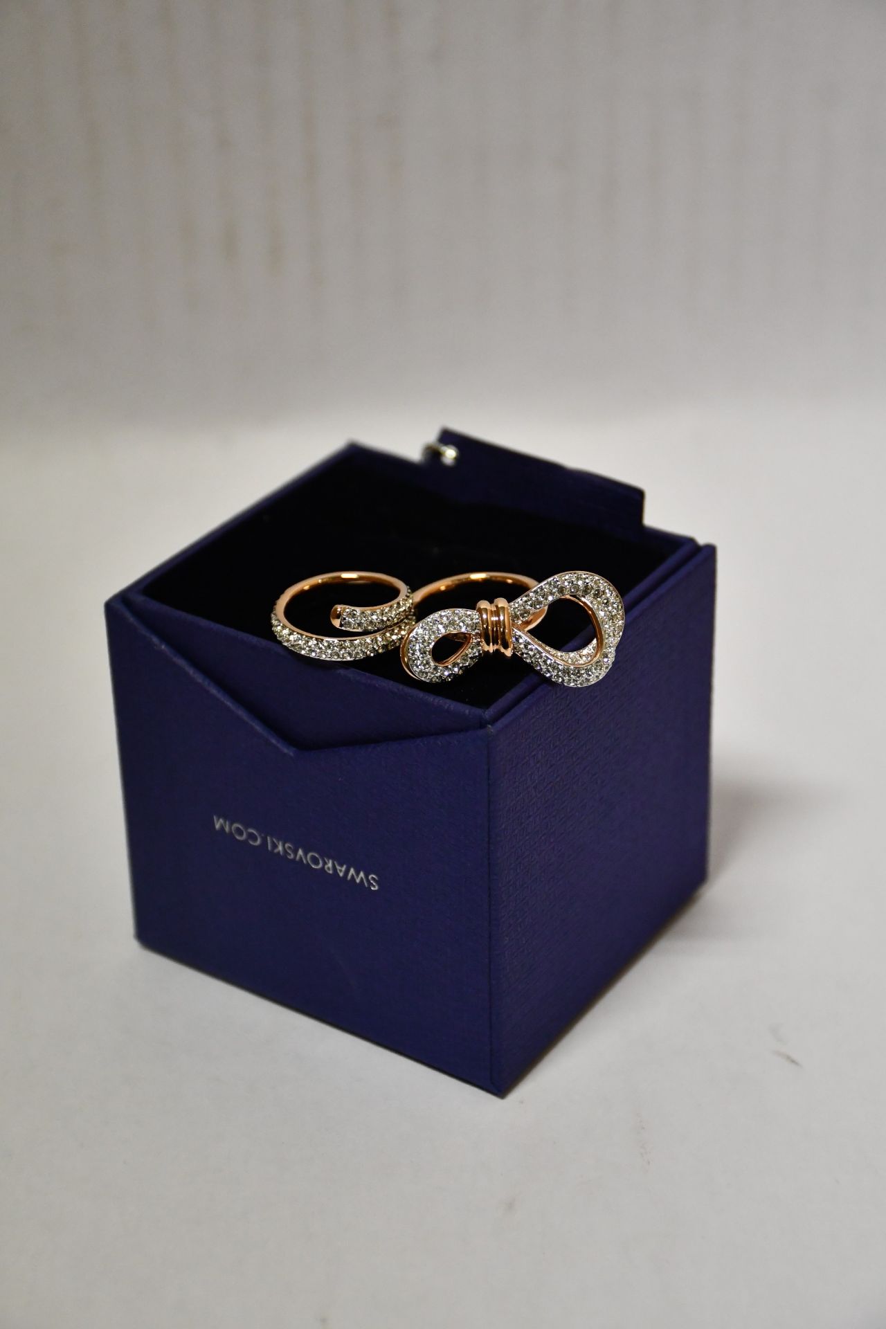 Two boxed as new Swarovski Lifelong Bow double rings 5474926 (Large 52+55).