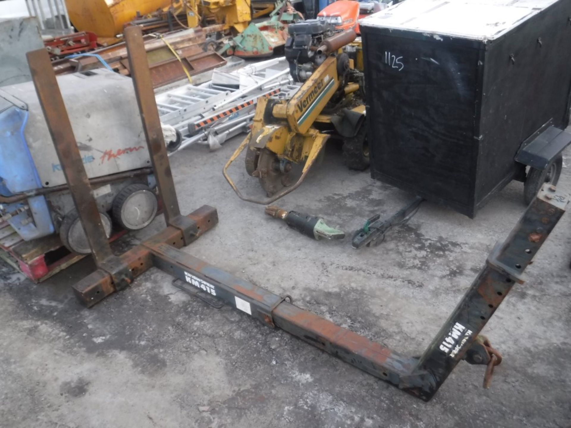 CRANE PALLET LIFTER [+ VAT]