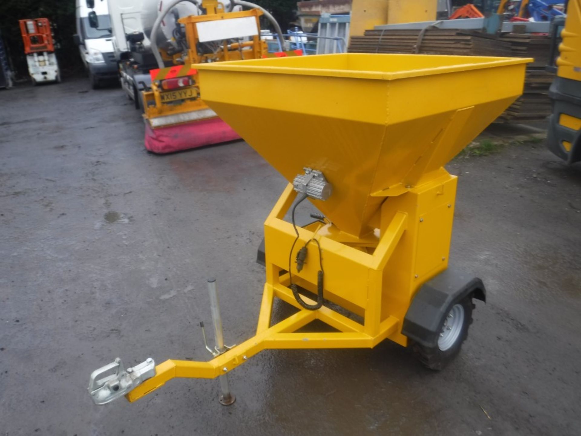 1/2 TONNE SALT SPREADER [NO VAT]