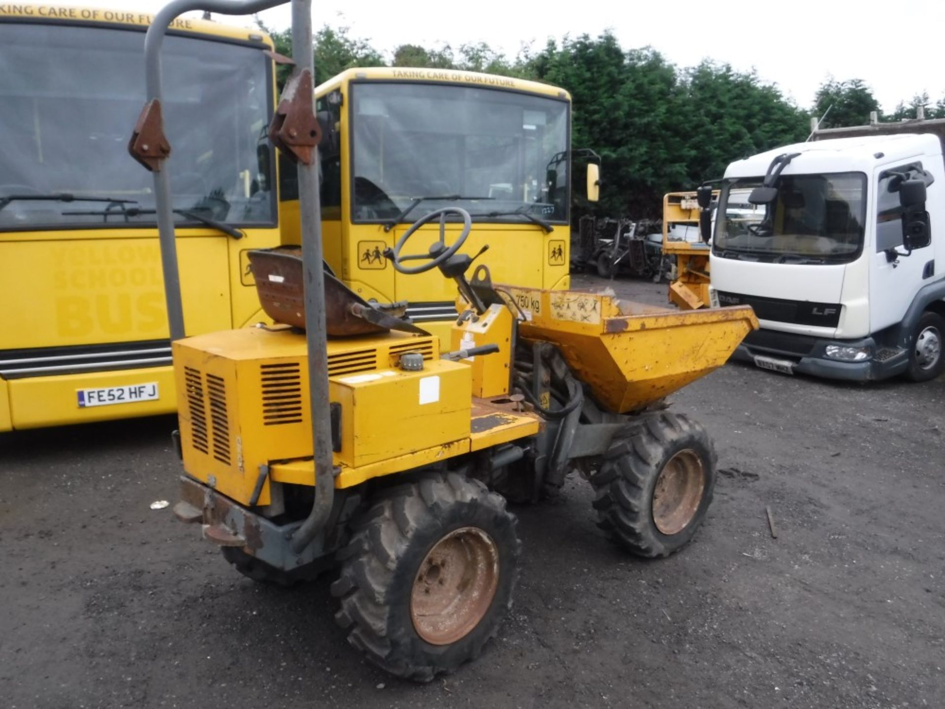 LIFTON 4 X 4 HIGH TIP DUMPER [+ VAT] - Image 4 of 5