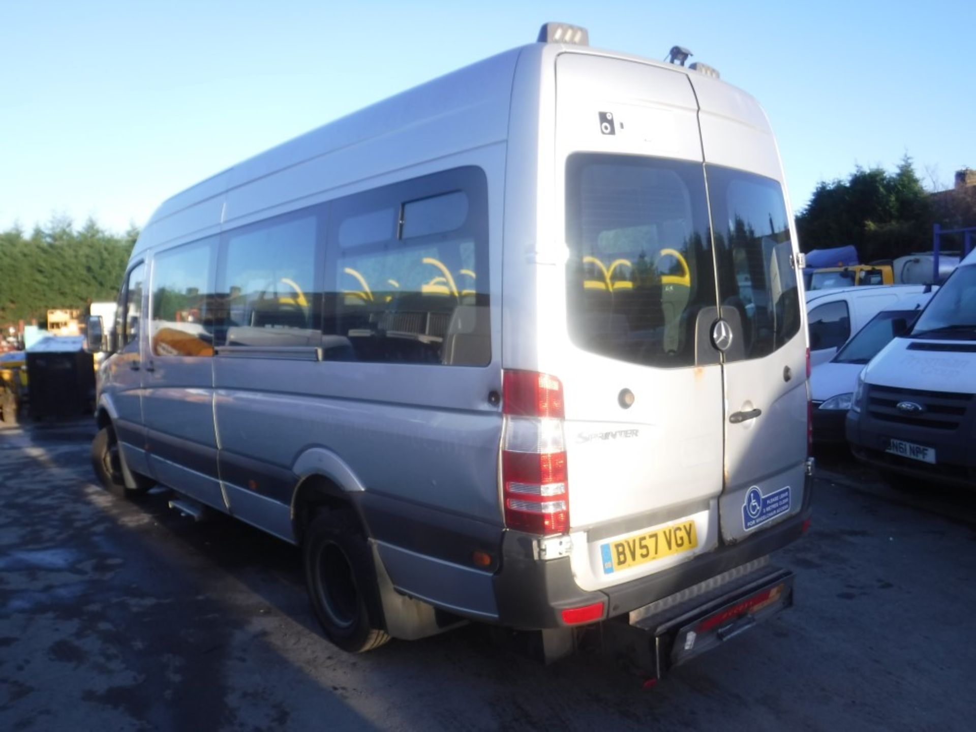 57 reg MERCEDES SPRINTER 511 CDI AUTO MINIBUS (DIRECT) 1ST REG 12/07, 486970KM NOT WARRANTED, V5 - Image 3 of 6