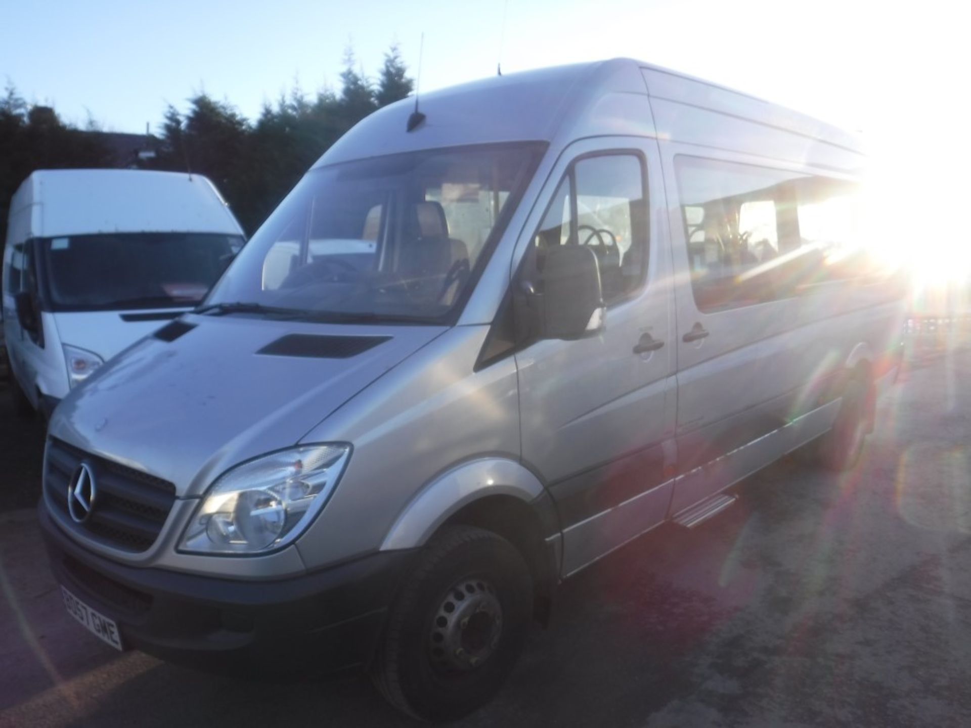 57 reg MERCEDES SPRINTER 511 CDI AUTO MINIBUS (DIRECT) 1ST REG 12/07, 528875KM NOT WARRANTED, V5 - Image 2 of 6