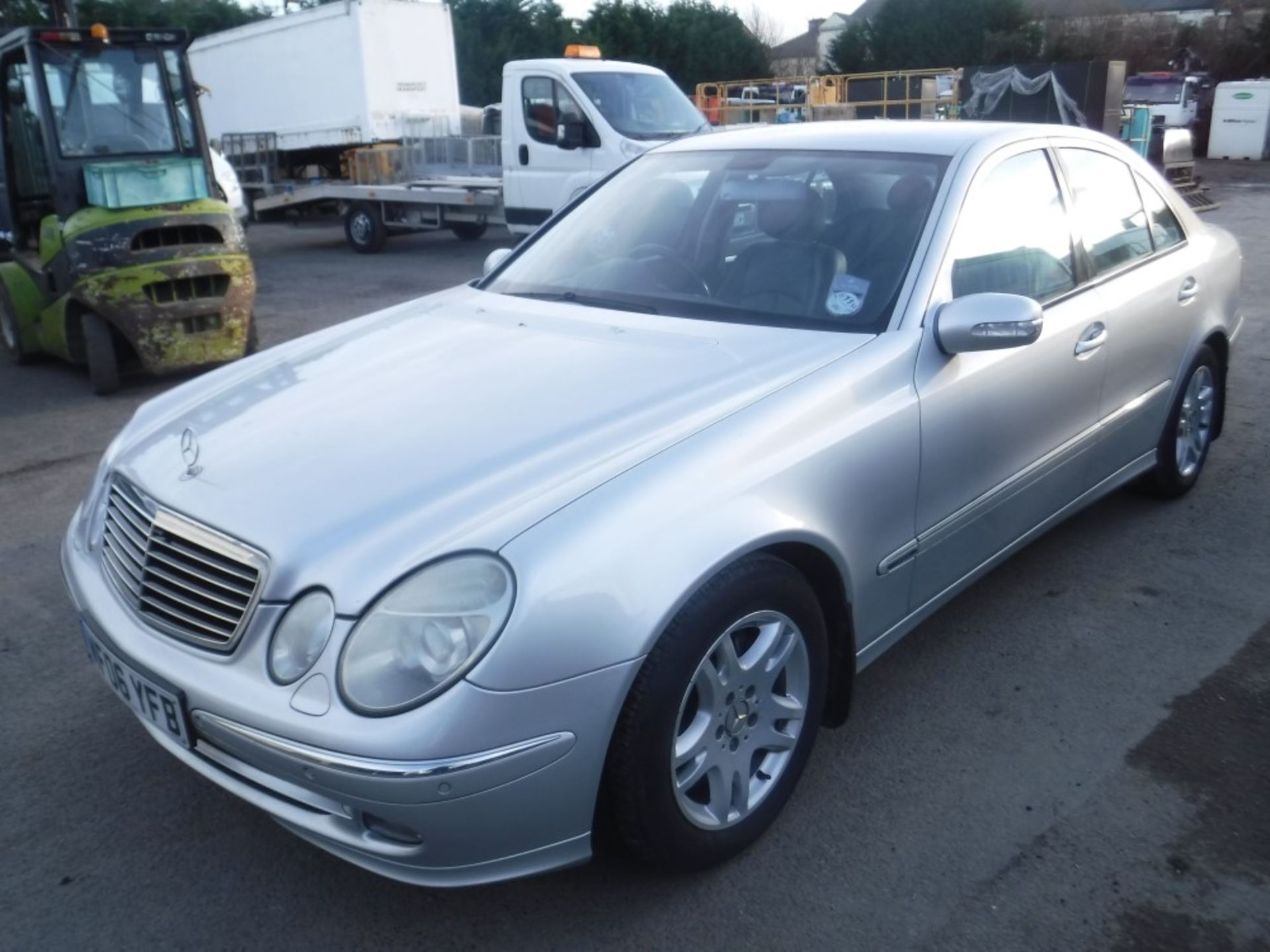 06 reg MERCEDES E320 AVANTGARDE, 1ST REG 03/06, 115300M WARRANTED, V5 HERE, 3 FORMER KEEPERS [NO - Bild 2 aus 5