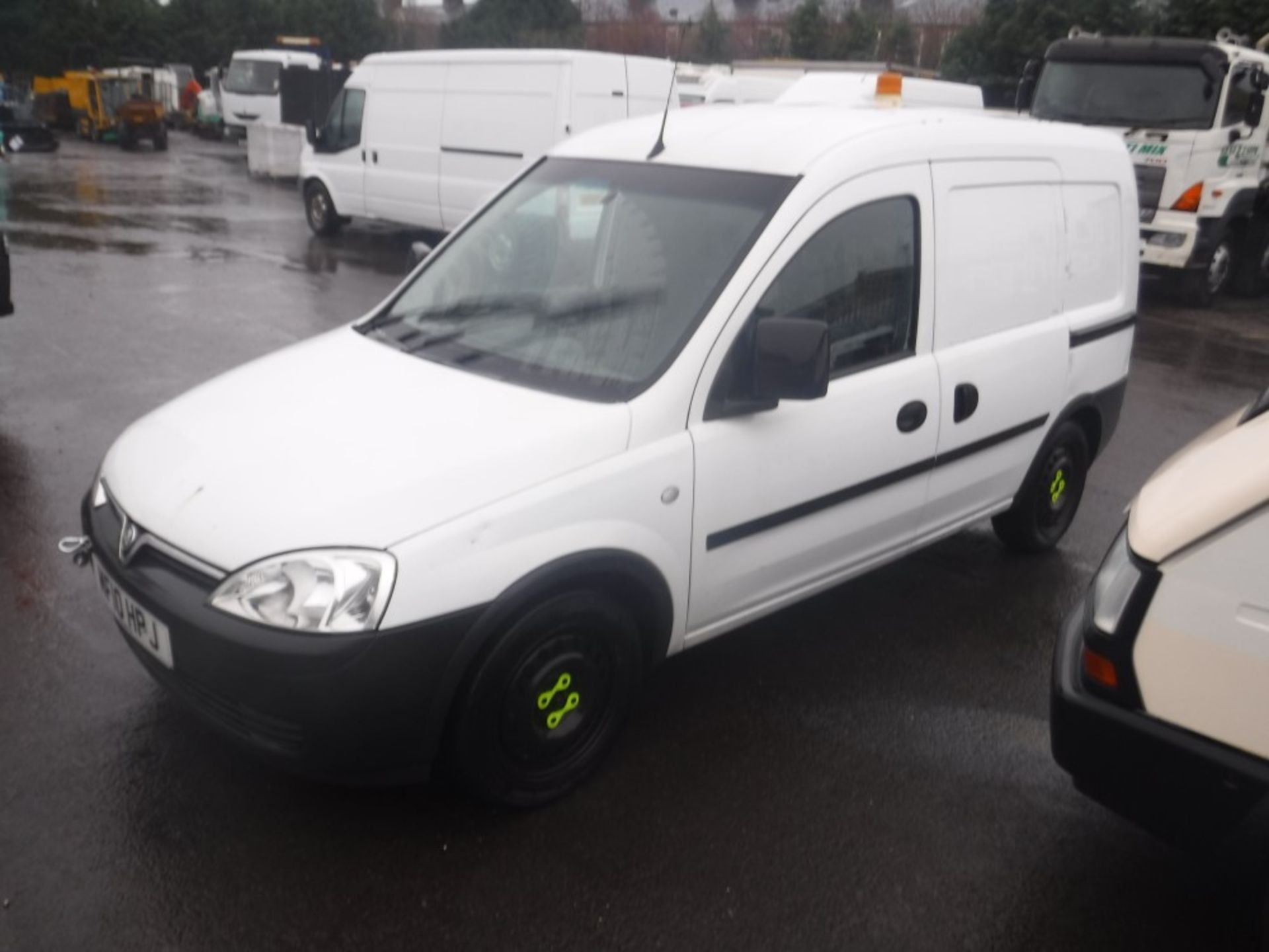 10 reg VAUXHALL COMBO 2000 CDTI VAN (DIRECT ELECTRICITY NW) 1ST REG 03/10, 125799M, V5 HERE, 1 - Image 2 of 5
