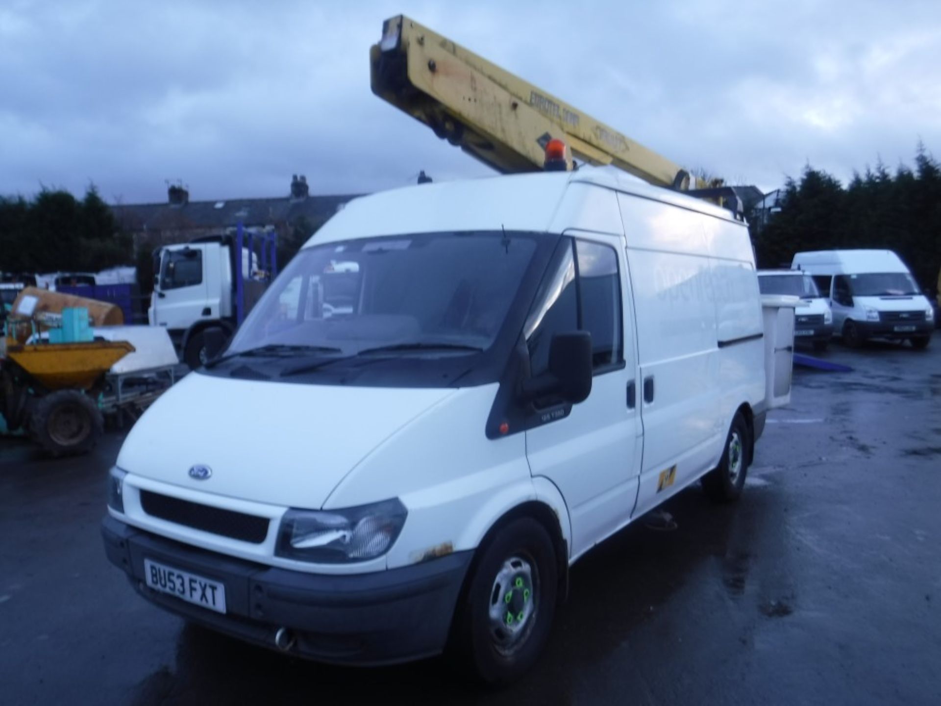 53 reg FORD TRANSIT 350 CHERRY PICKER, 1ST REG 12/03, 136861M NOT WARRANTED, V5 HERE, 1 OWNER FROM - Bild 2 aus 5