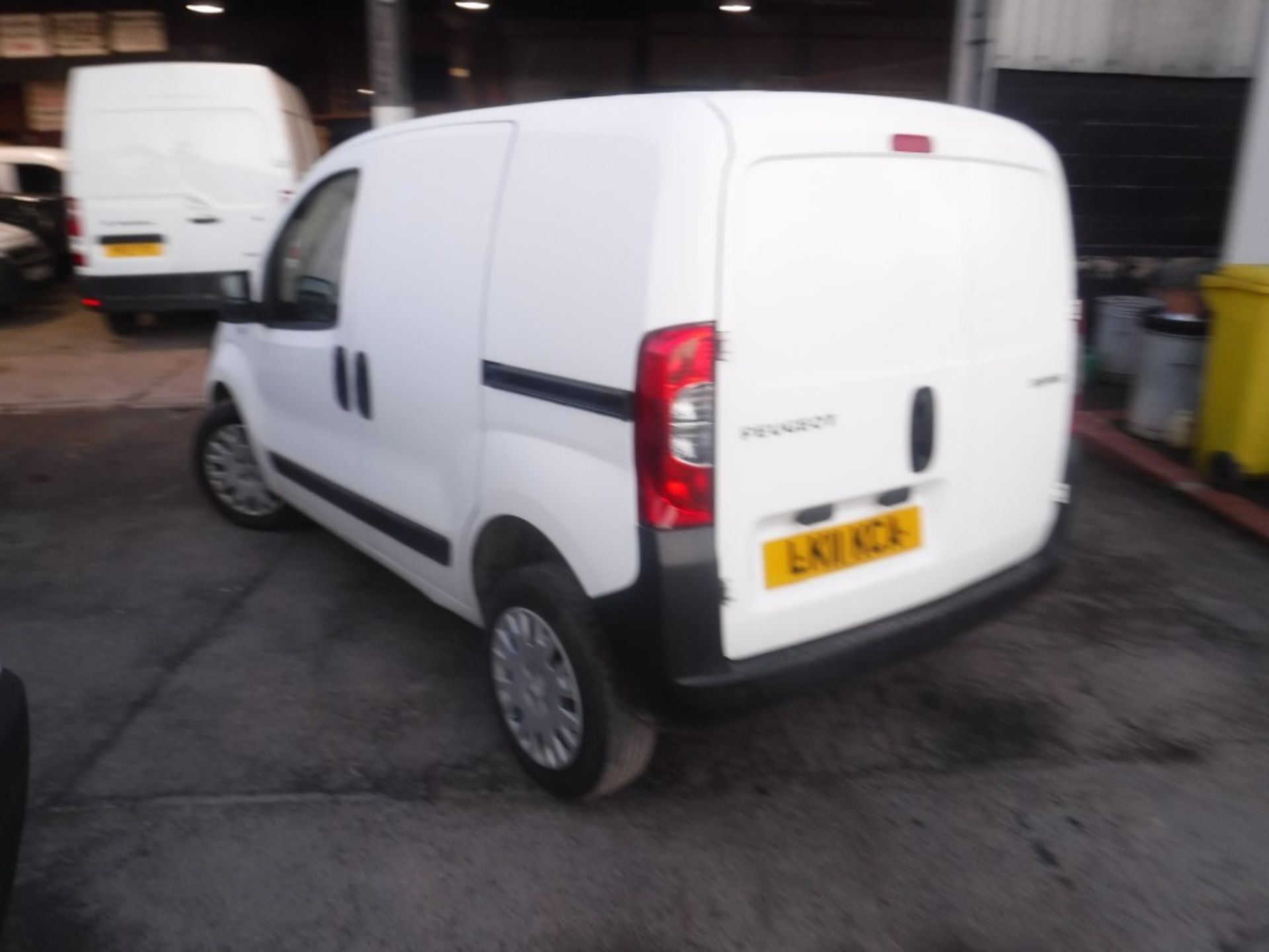 11 reg PEUGEOT BIPPER PROFESSIONAL HDI VAN, 1ST REG 04/11, TEST 12/19, 135140M NOT WARRANTED, V5 - Image 3 of 5