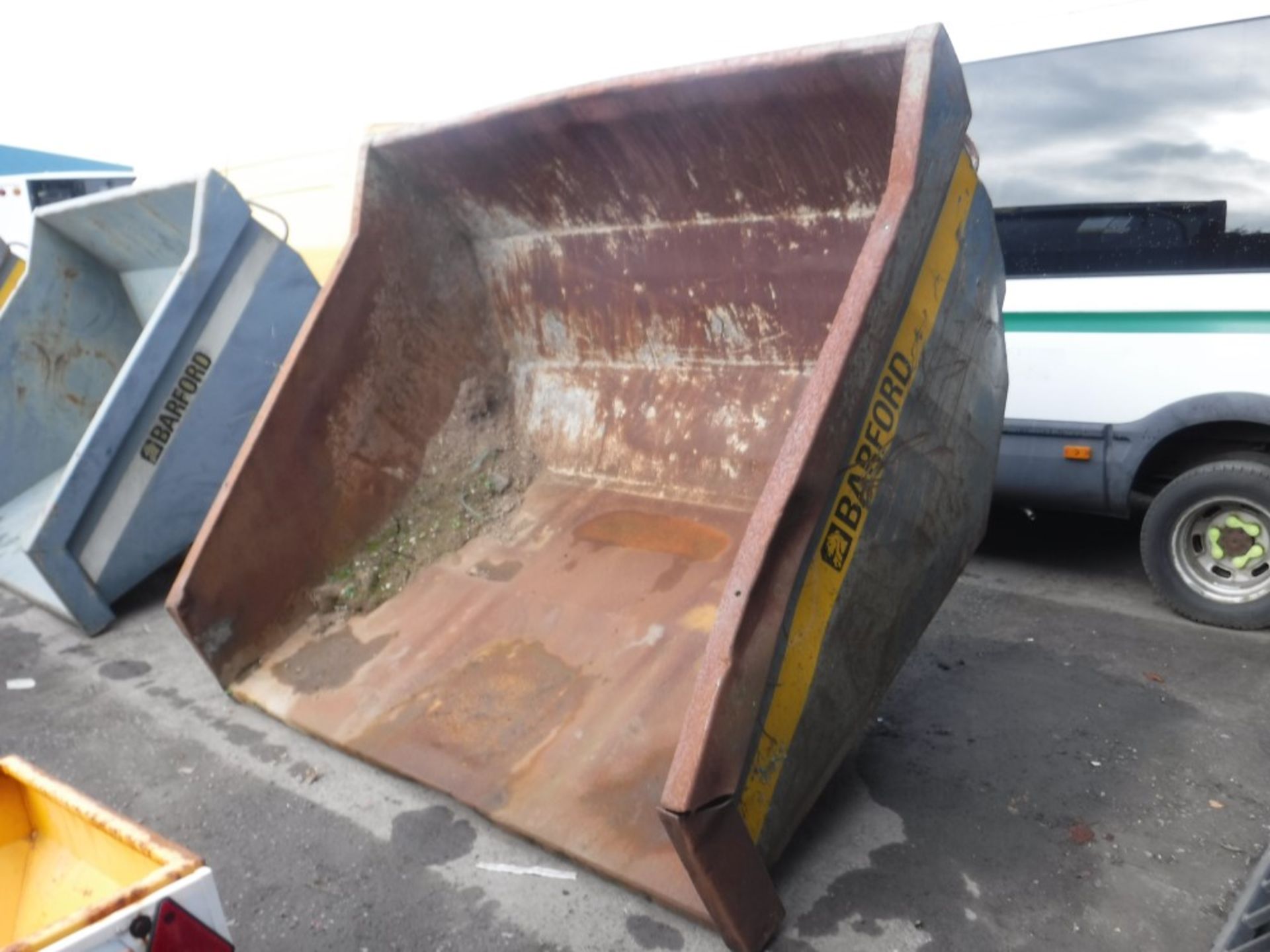 APPROX 10 TON BARFORD DUMPER SKIP [+ VAT]