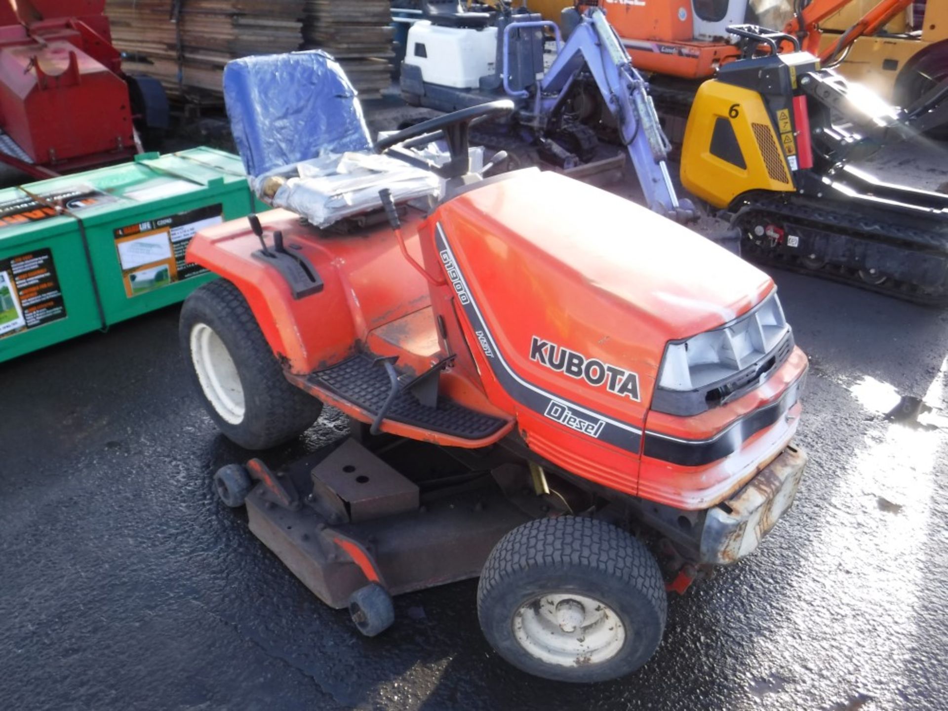 KUBOTA G1900 DIESEL RIDE ON MOWER (NO KEYS) [+ VAT]