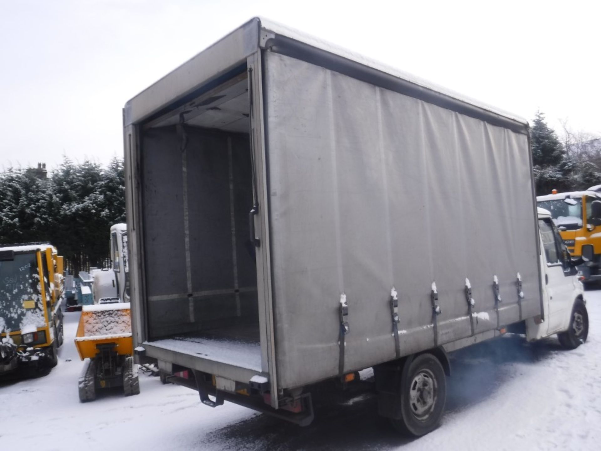 54 reg FORD TRANSIT 350 LWB CURTAIN SIDER, 1ST REG 09/04, TEST 04/19, 279514M NOT WARRANTED, V5 - Image 4 of 5