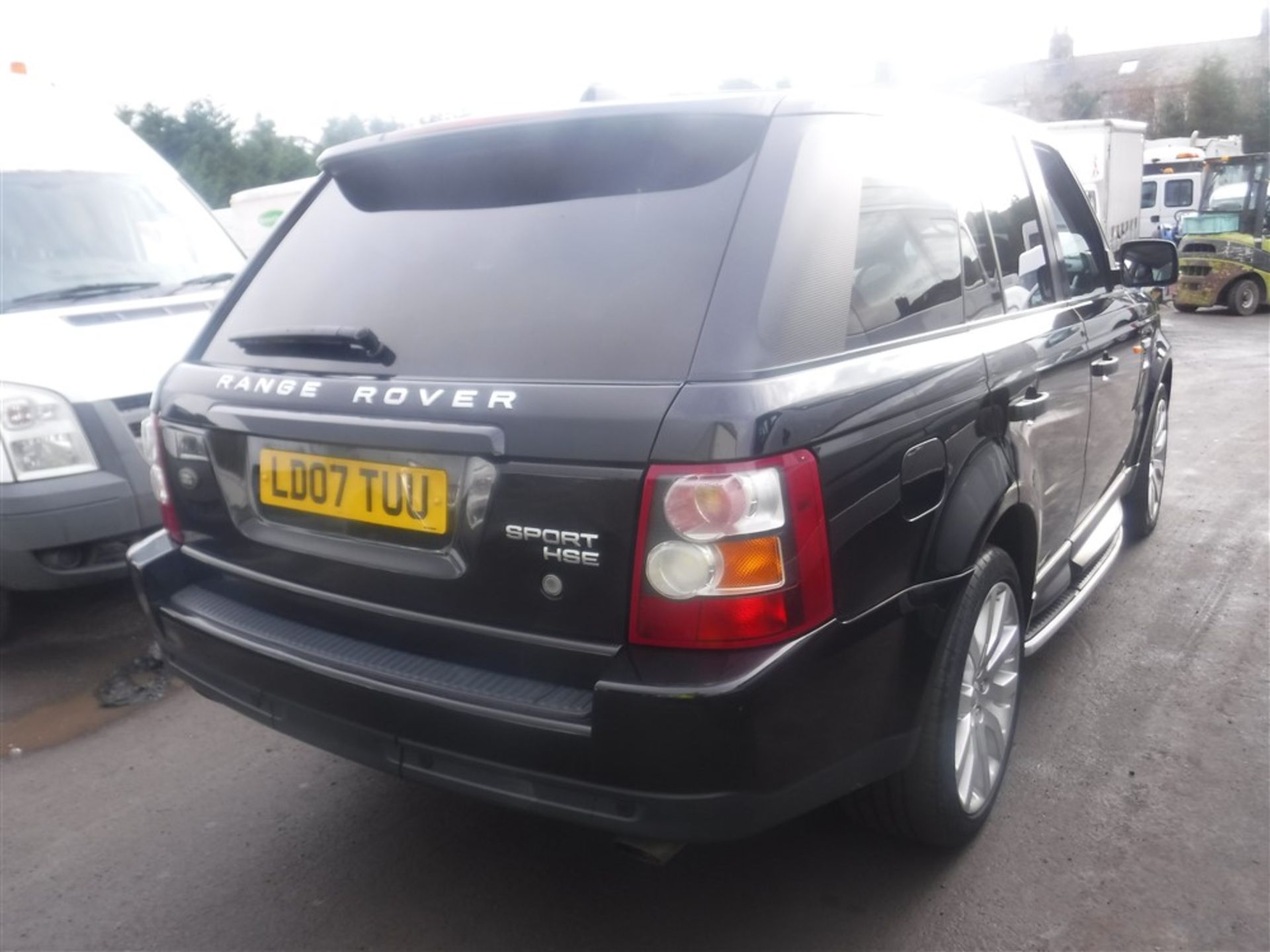 07 reg RANGE ROVER HSE, 1ST REG 05/07, TEST 10/19, 179450M NOT WARRANTED, V5 HERE, 2 FORMER - Image 4 of 5