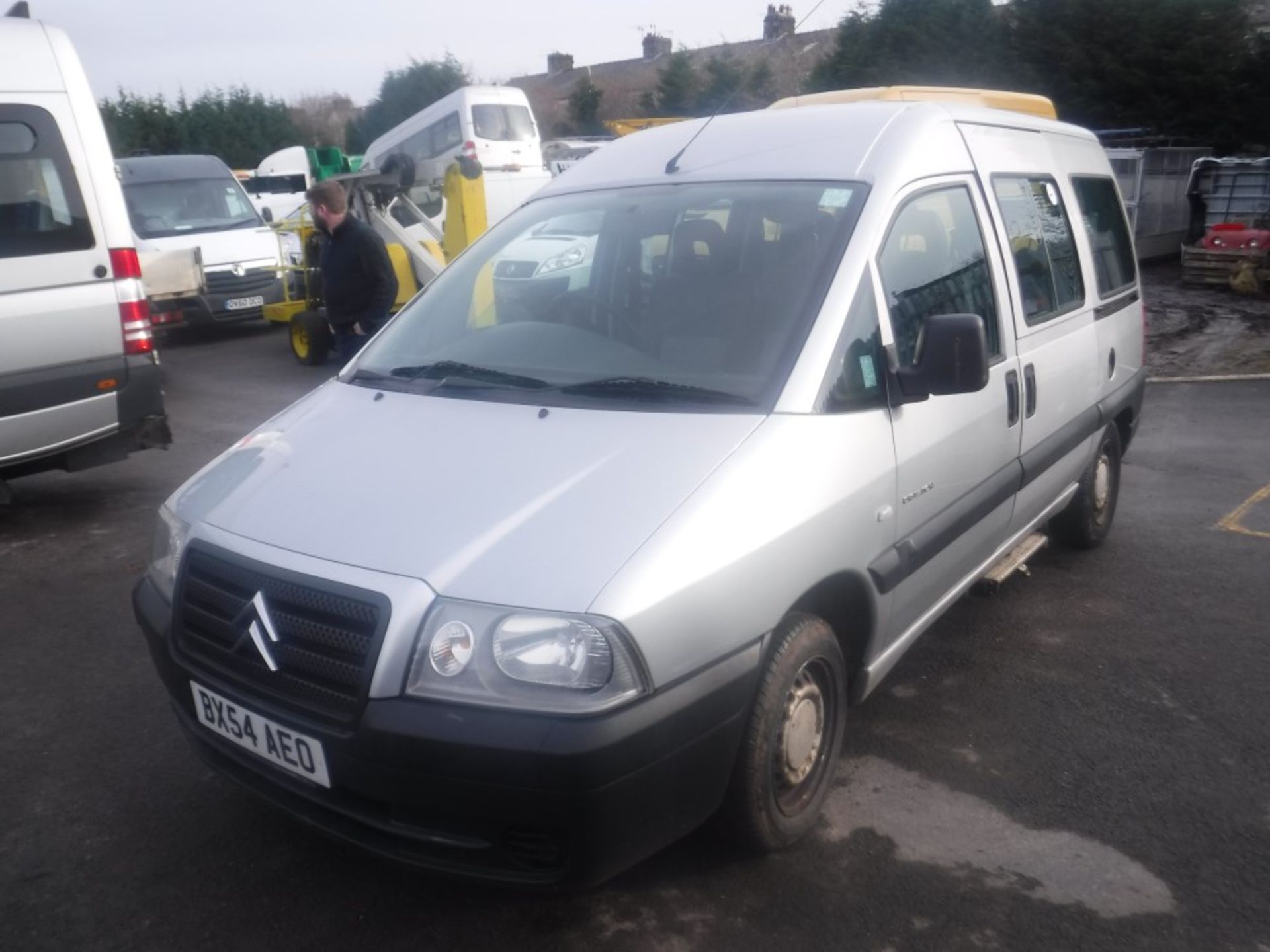 54 reg CITROEN DISPATCH ENTERPRISE 6 SEATER, WHEELCHAIR ACCESS, 1ST REG 09/04, TEST 12/19, 102050M - Image 2 of 6