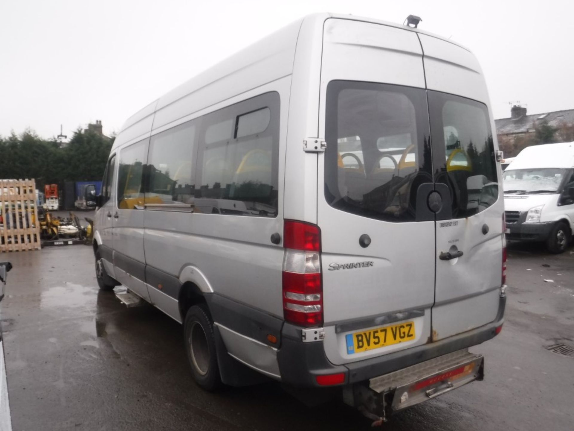 57 reg MERCEDES SPRINTER 511 CDI AUTO MINIBUS (DIRECT) 1ST REG 12/07, 545295KM NOT WARRANTED, V5 - Image 3 of 6