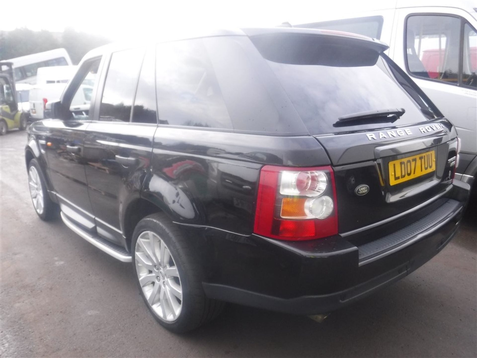 07 reg RANGE ROVER HSE, 1ST REG 05/07, TEST 10/19, 179450M NOT WARRANTED, V5 HERE, 2 FORMER - Image 3 of 5