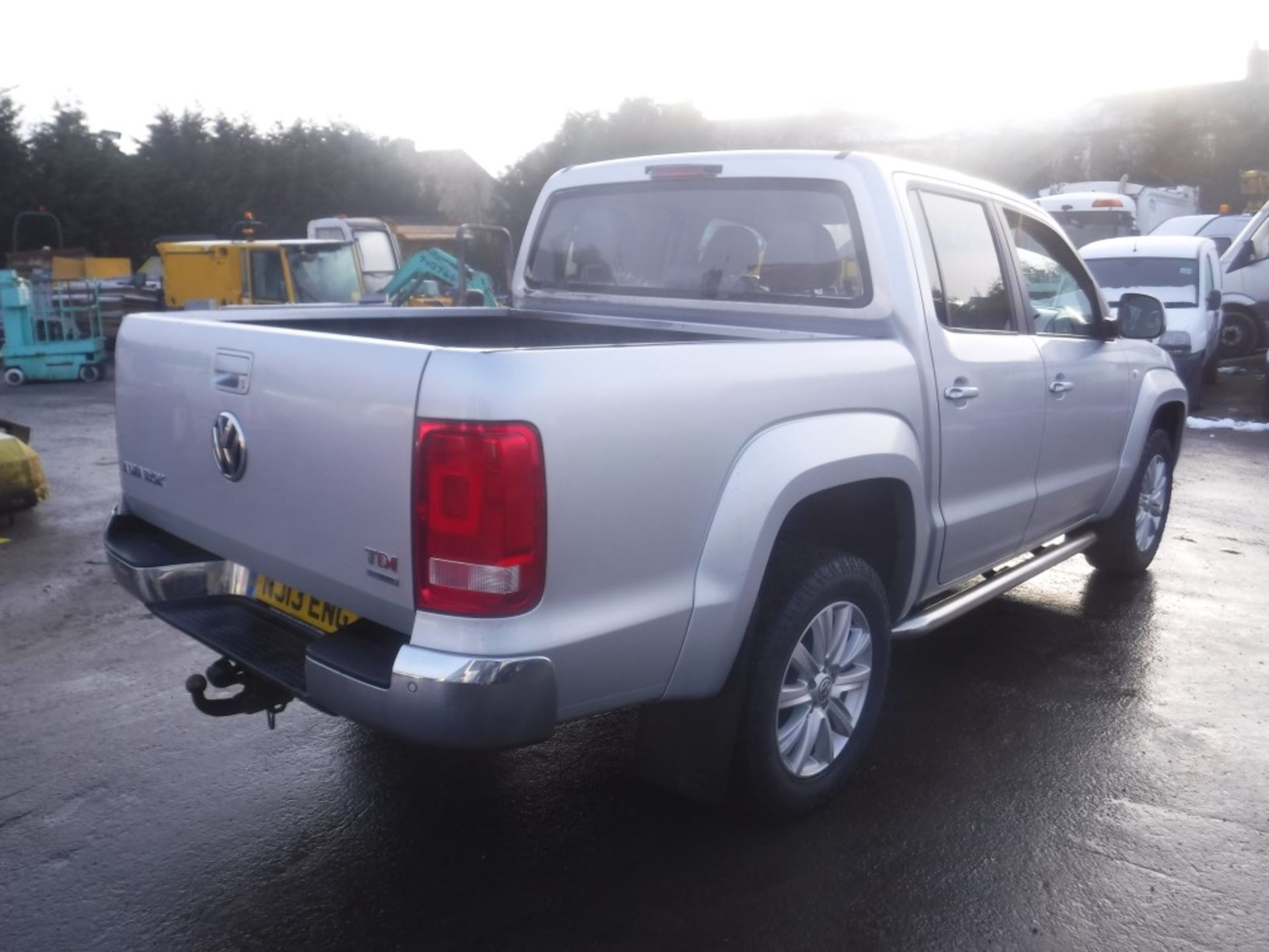 16 reg VW AMAROK HIGHLINE 4MOTION DC PICKUP, 1ST REG 03/16, 115869M, V5 HERE (REG NO NOT - Image 4 of 5