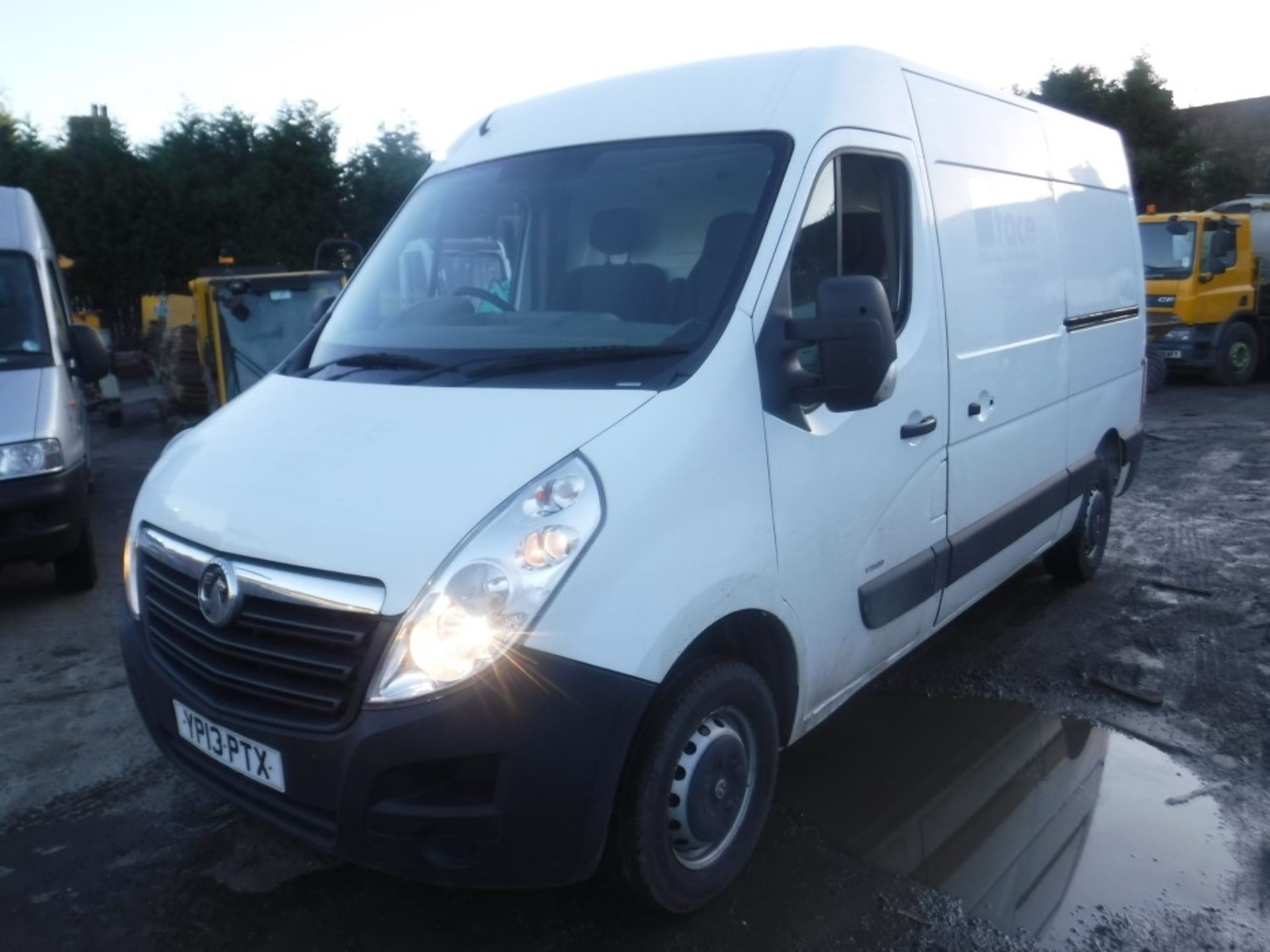 13 reg VAUXHALL MOVANO F3500 CDTI, 1ST REG 05/13, TEST 05/19, 106875M, V5 HERE, 1 OWNER FROM - Image 2 of 6