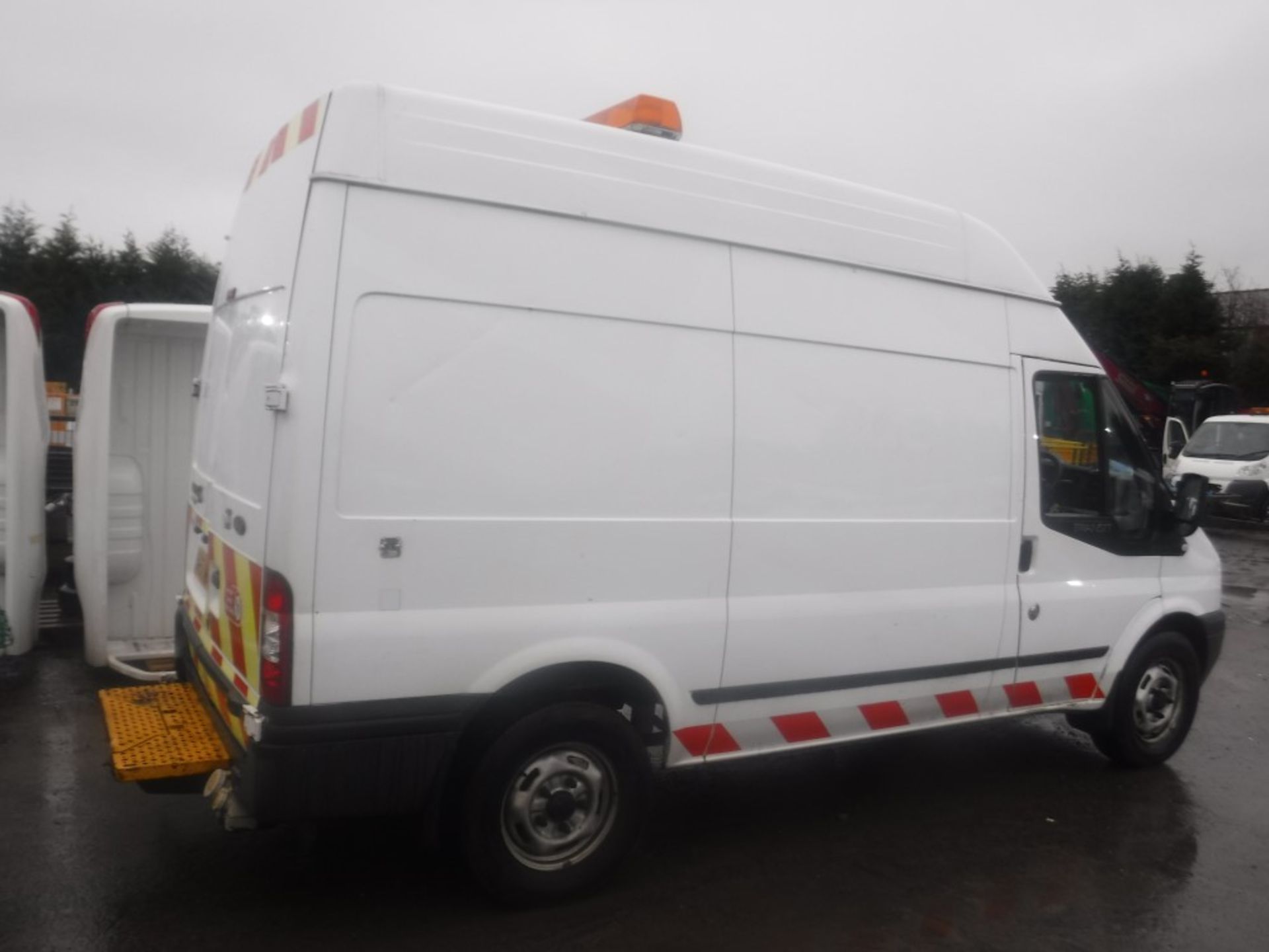 62 reg FORD TRANSIT 100 T350 RWD, 1ST REG 09/12, TEST 08/19, V5 HERE, 1 OWNER FROM NEW [+ VAT] - Image 4 of 5