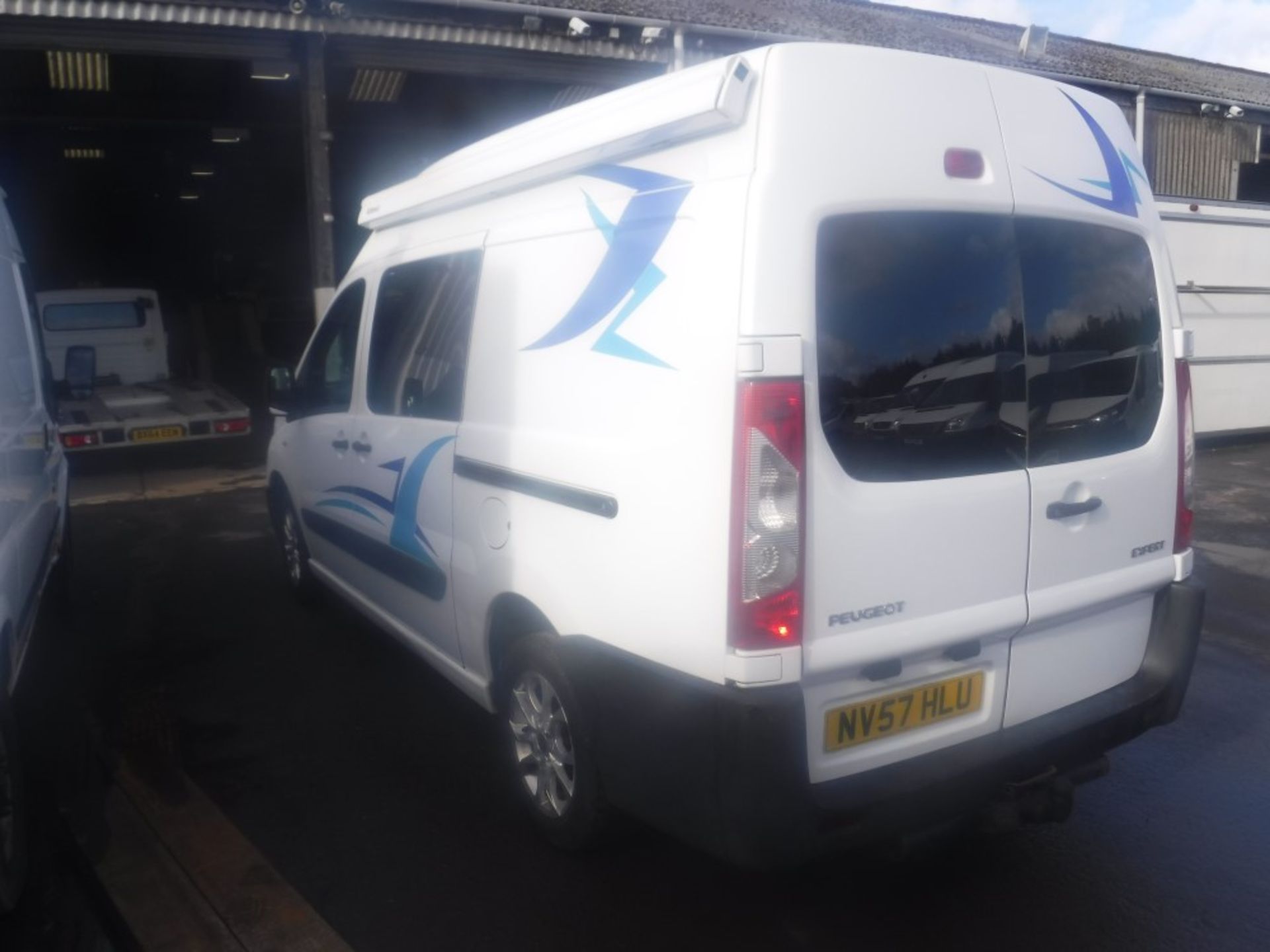 57 reg PEUGEOT EXPERT HDI HI TOP CAMPER, 1ST REG 11/07, TEST 04/20, 128886M WARRANTED, V5 [NO VAT] - Image 3 of 7