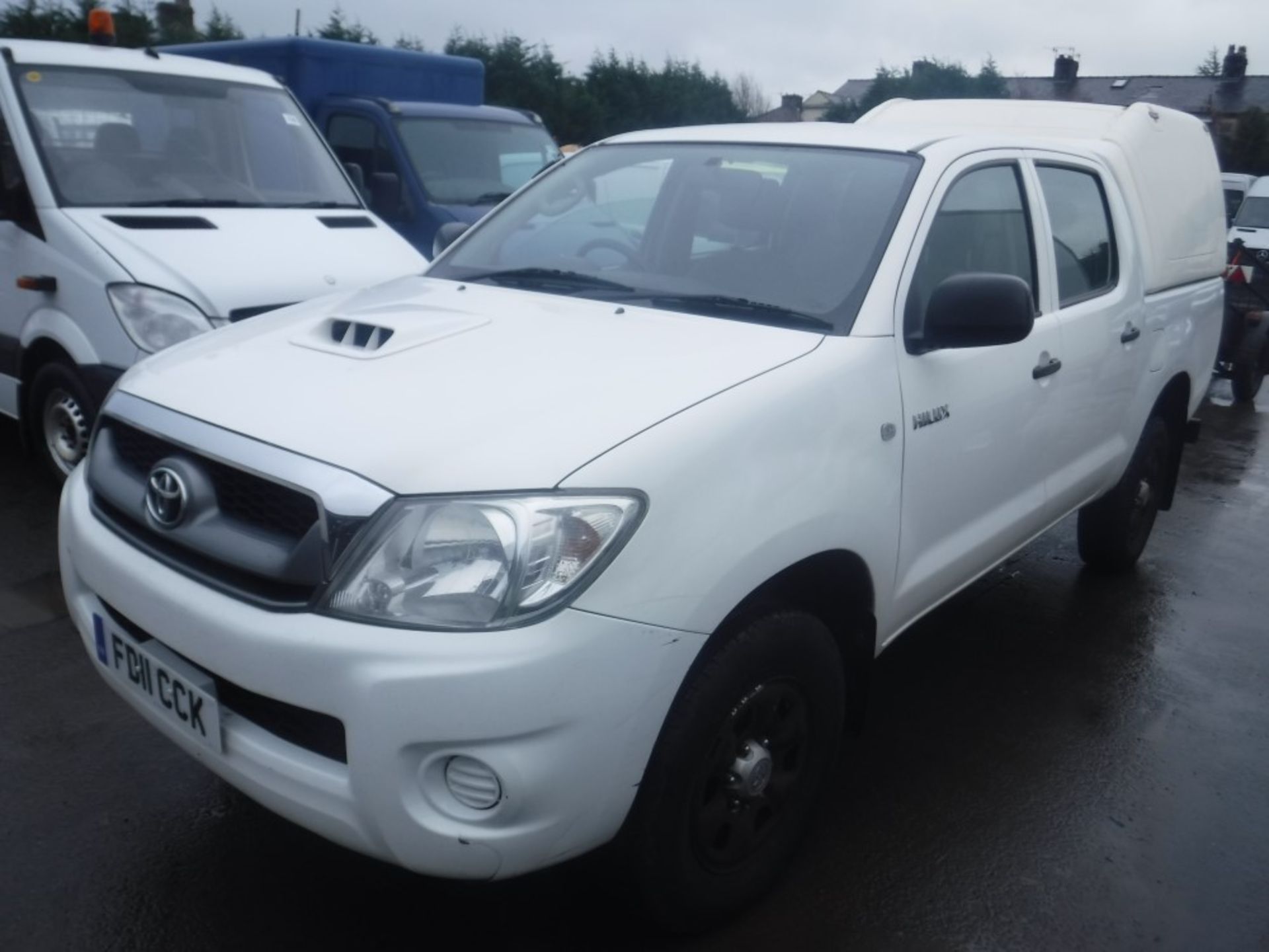 11 reg TOYOTA HI-LUX HL2 D-4D 4 X 4 DCB, 1ST REG 07/11, TEST 01/20, 85984M WARRANTED, V5 HERE, 1 - Image 2 of 5