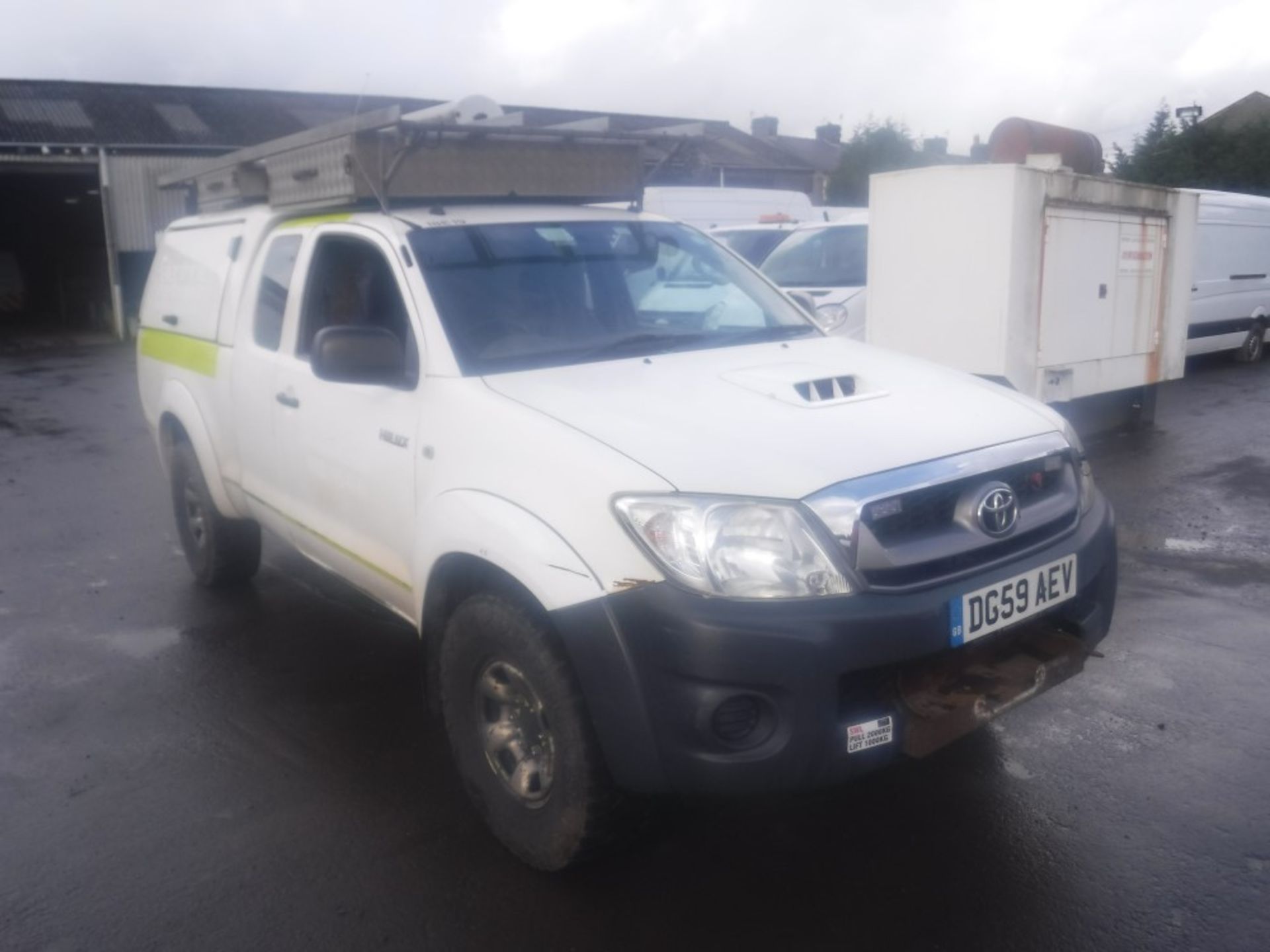 59 reg TOYOTA HI-LUX HL2 D-4D 4 X 4 ECB (DIRECT ELECTRICITY NW) 1ST REG 11/09, TEST 11/19,