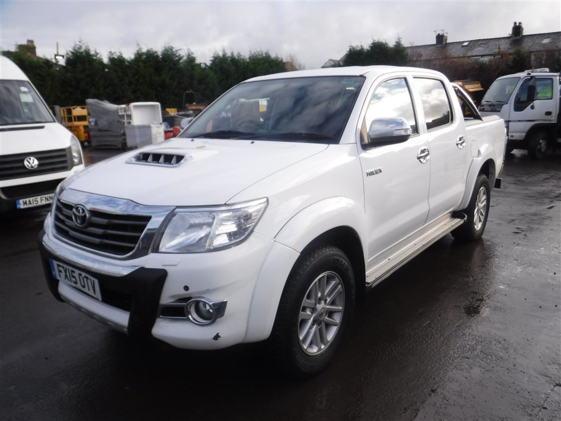 15 reg TOYOTA HI-LUX ICON D-4D 4 X 4, 1ST REG 04/15, TEST 03/19, 112912M WARRANTED, V5 HERE, 1 OWNER - Image 2 of 5