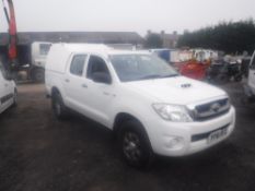 61 reg TOYOTA HI-LUX HL2 D-4D 4 X 4 DCB, 1ST REG 12/11, TEST 12/19, 93053M WARRANTED, V5 HERE, 1