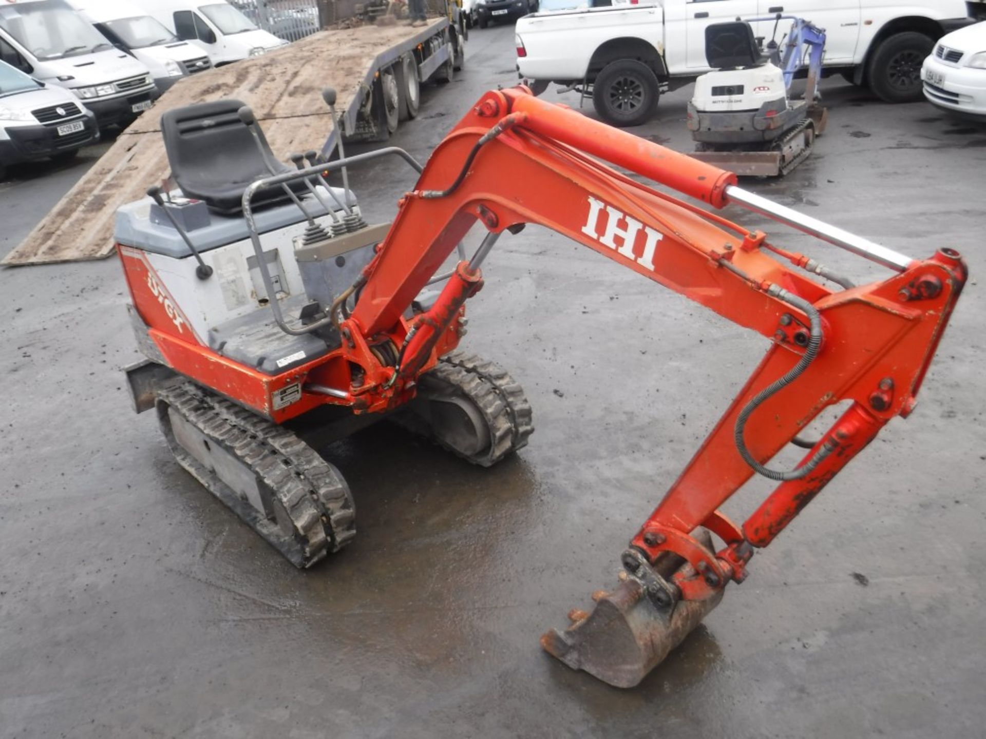 IHI IS-7GX MICRO DIGGER, 2277 HOURS NOT WARRANTED [+ VAT]