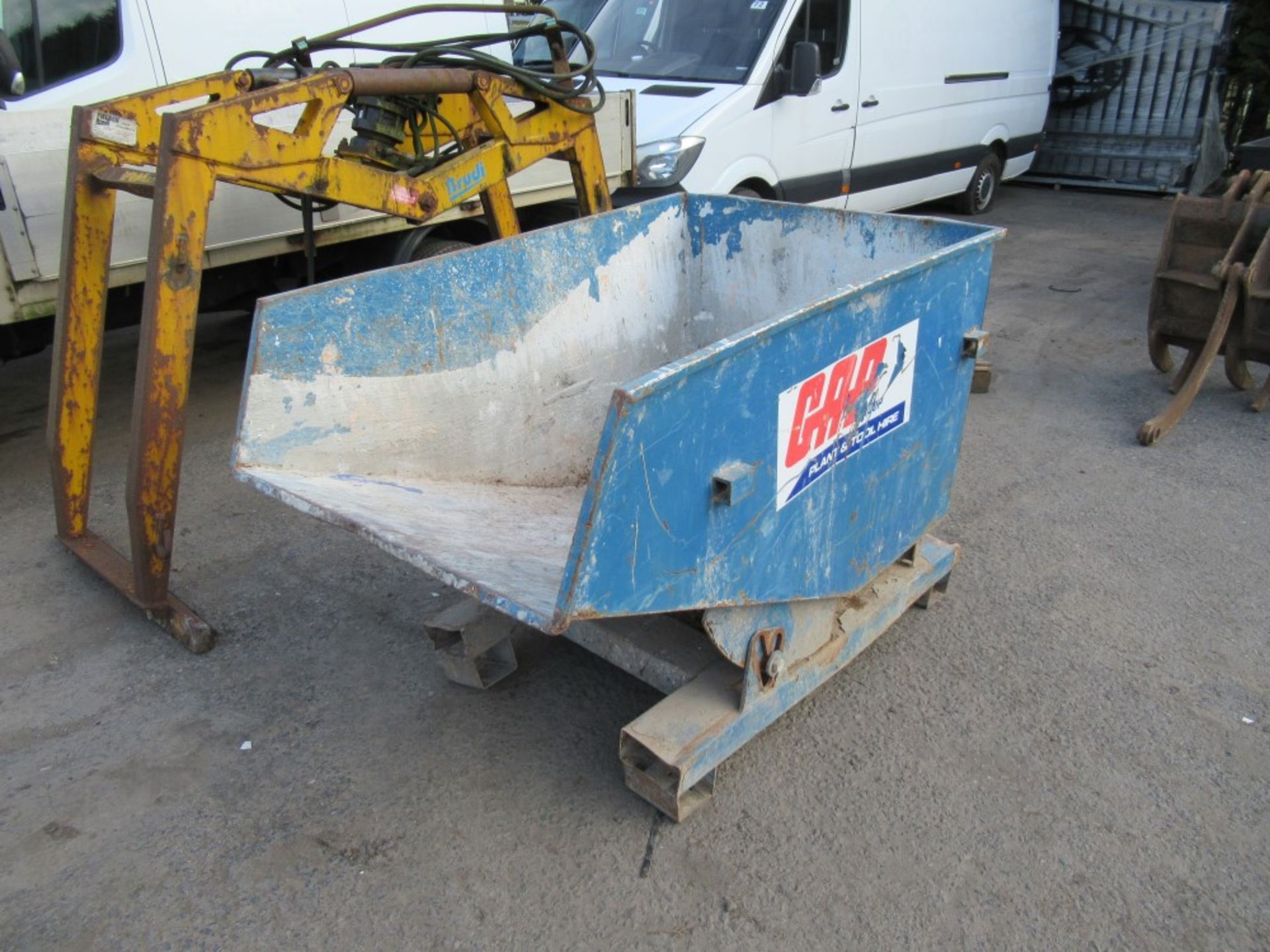 750 LTR FORK LIFT TIPPING SKIP (3209506) [+ VAT]