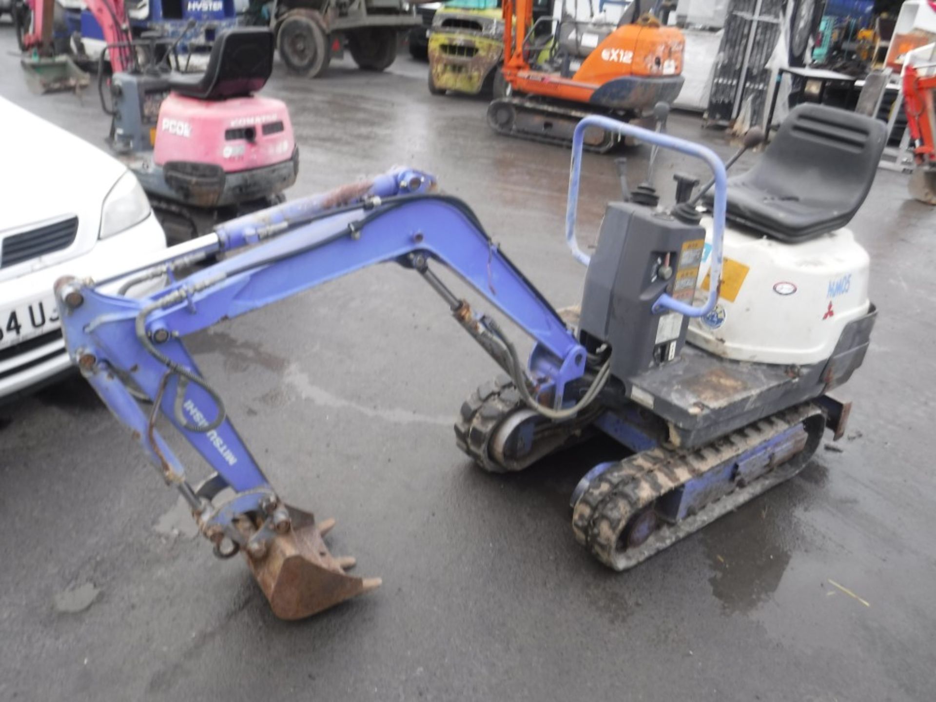 MITSUBISHI MM05 MICRO DIGGER [+ VAT] - Image 2 of 4