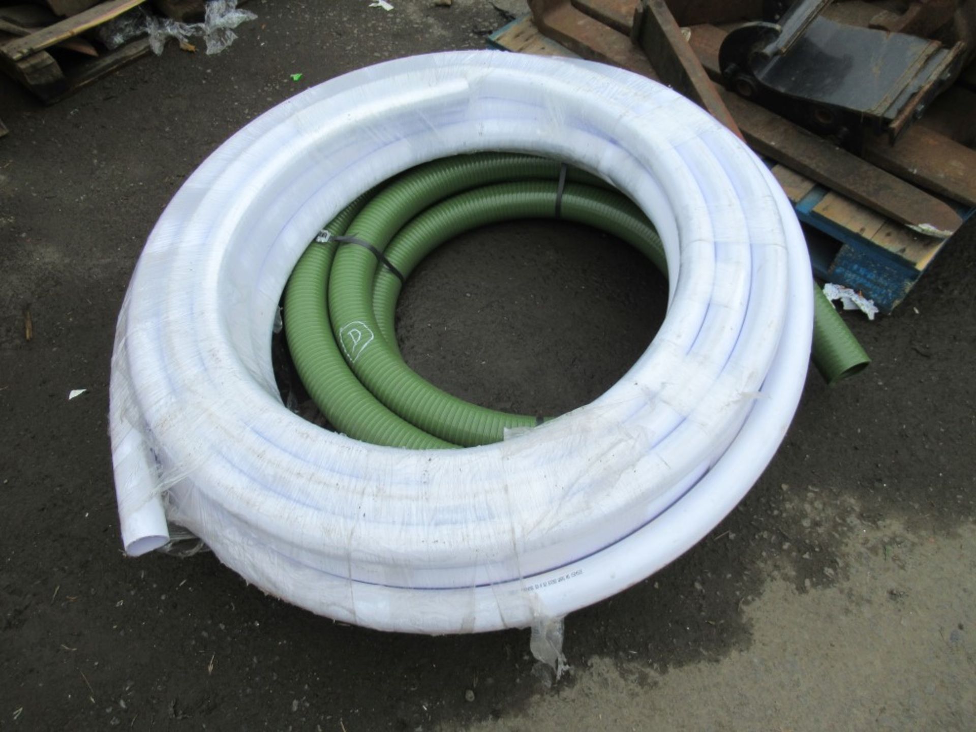 12MTR ROLL X 3" GREEN H/D SUCTION HOSE & 30MTR WHITE HOSE (D) [NO VAT]