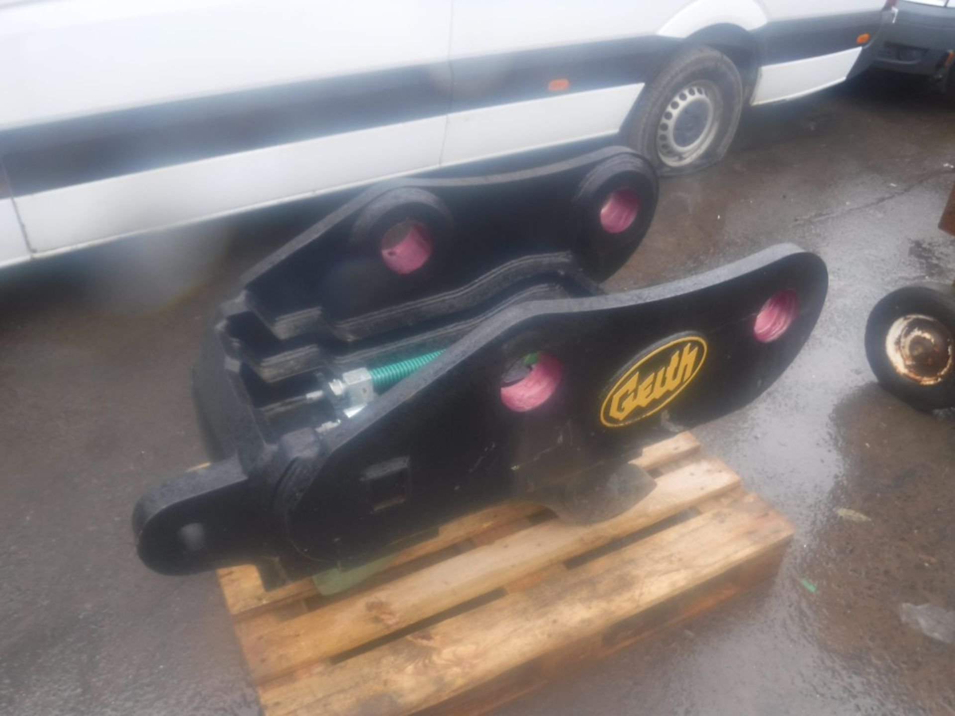 GEITH FULLY AUTOMATIC QUICK HITCH (TO SUIT 50 TON M/C ON 110MM PIN) [NO VAT]