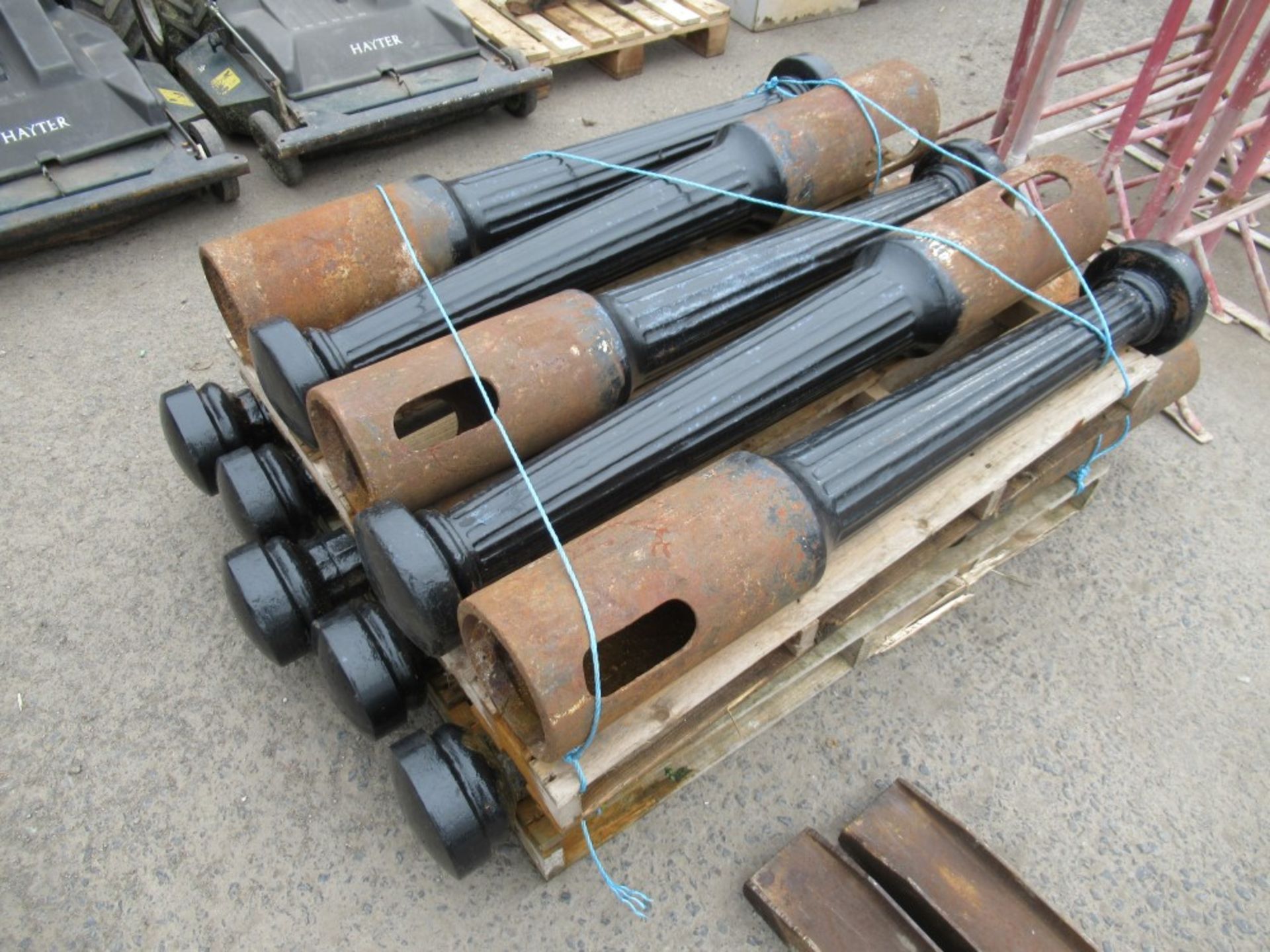 QTY BOLLARDS [NO VAT]