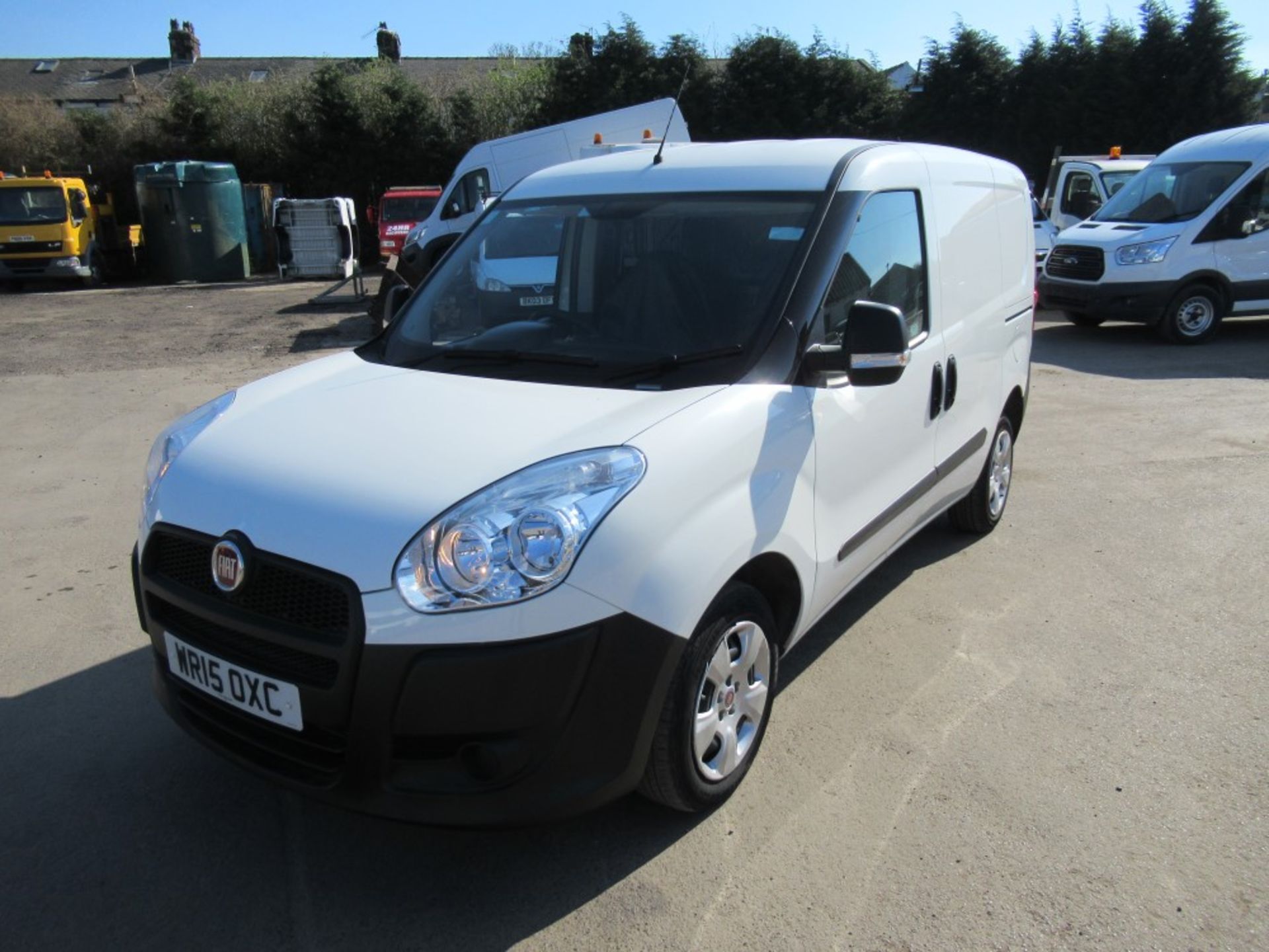 15 reg FIAT DOBLO 16V MULTIJET VAN, 1ST REG 03/15, TEST 09/19, 41993M WARRANTED, V5 HERE, 1 OWNER - Bild 2 aus 6